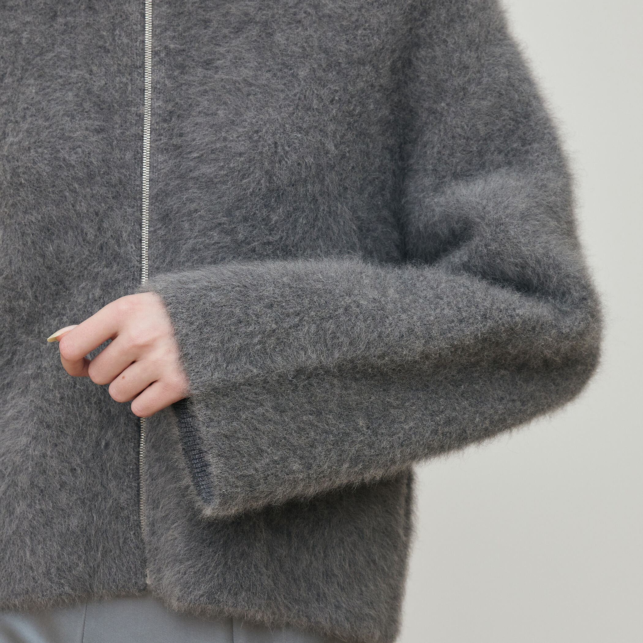 フォックスカシミヤ フーデッドブルゾン｜トゥモローランド 公式通販