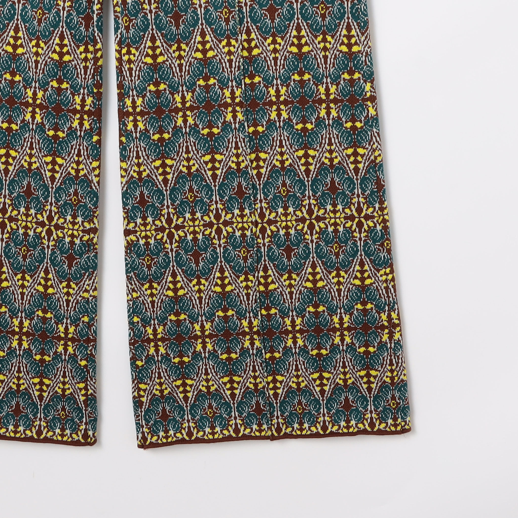 CABaN コットンカシミヤストレッチ ジャカードプリントニット