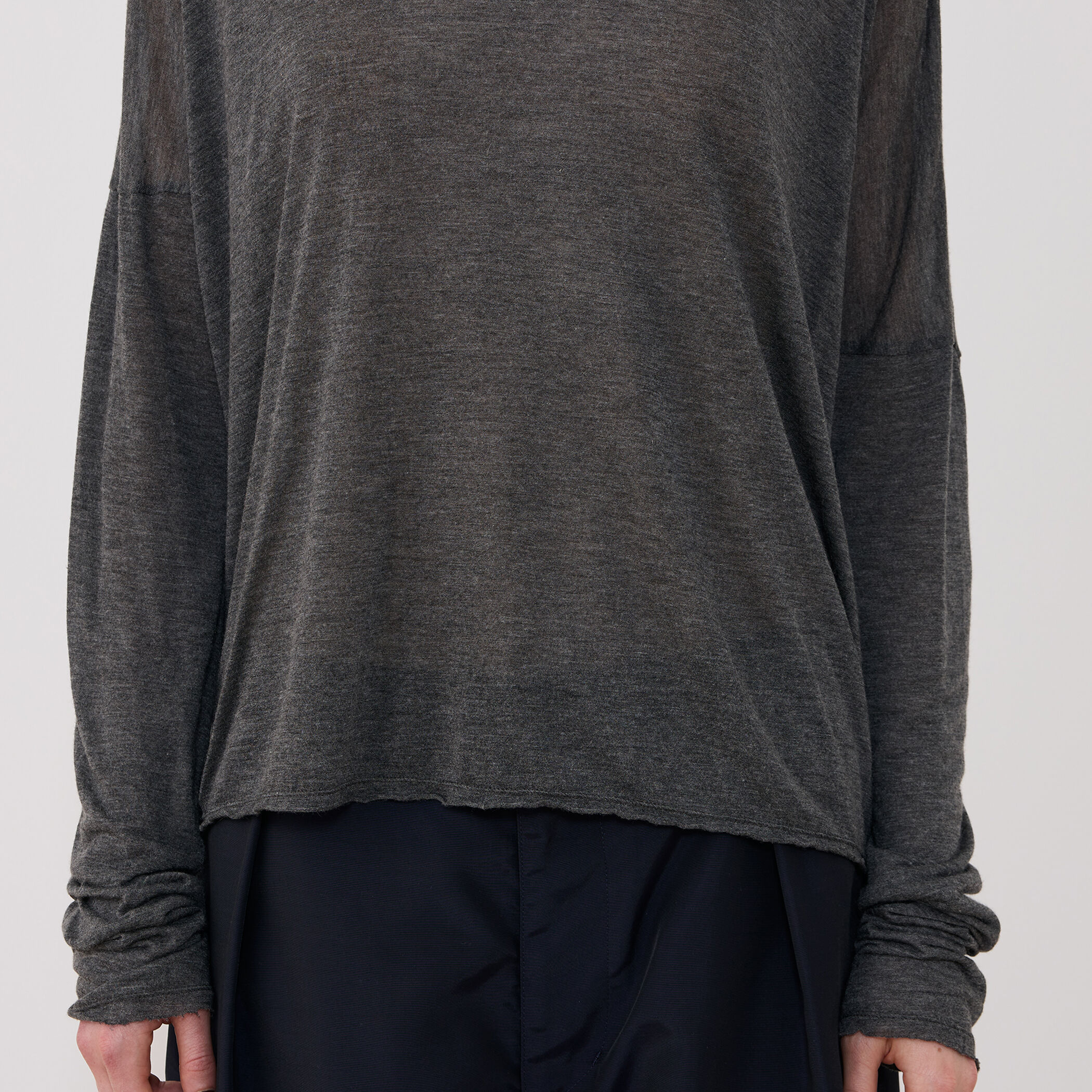 レーヨンカシミヤジャージー ビルドネックプルオーバー
