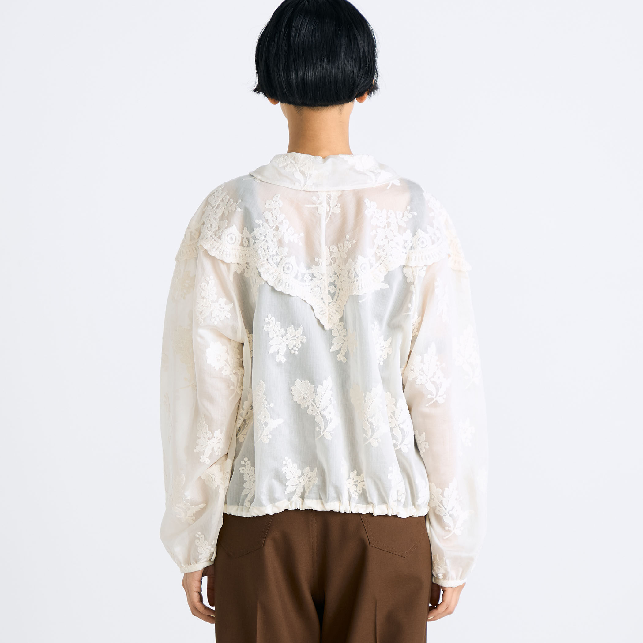 シアーエンブロイダリー ブラウス｜トゥモローランド 公式通販