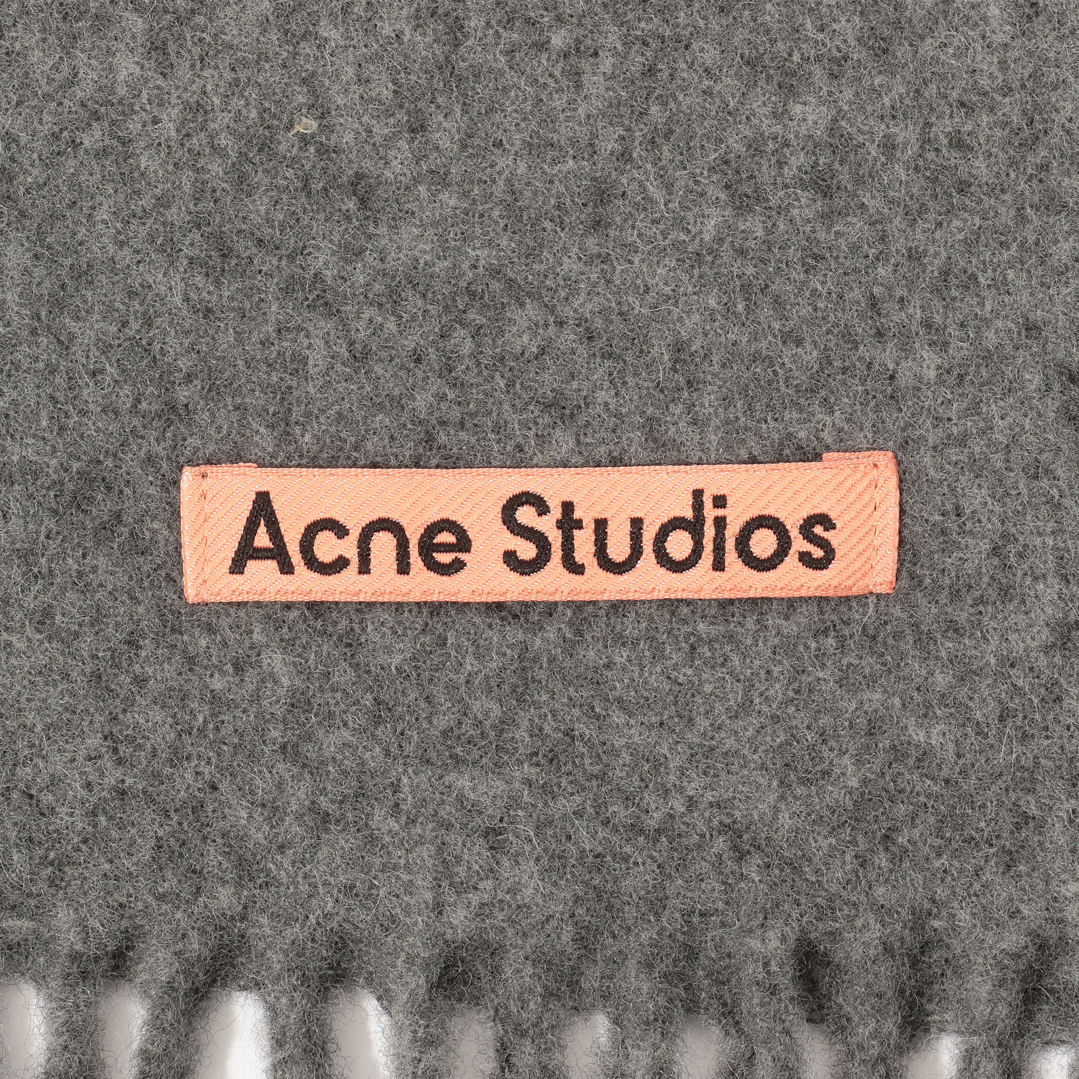 Acne Studios フリンジウールスカーフ｜トゥモローランド 公式通販