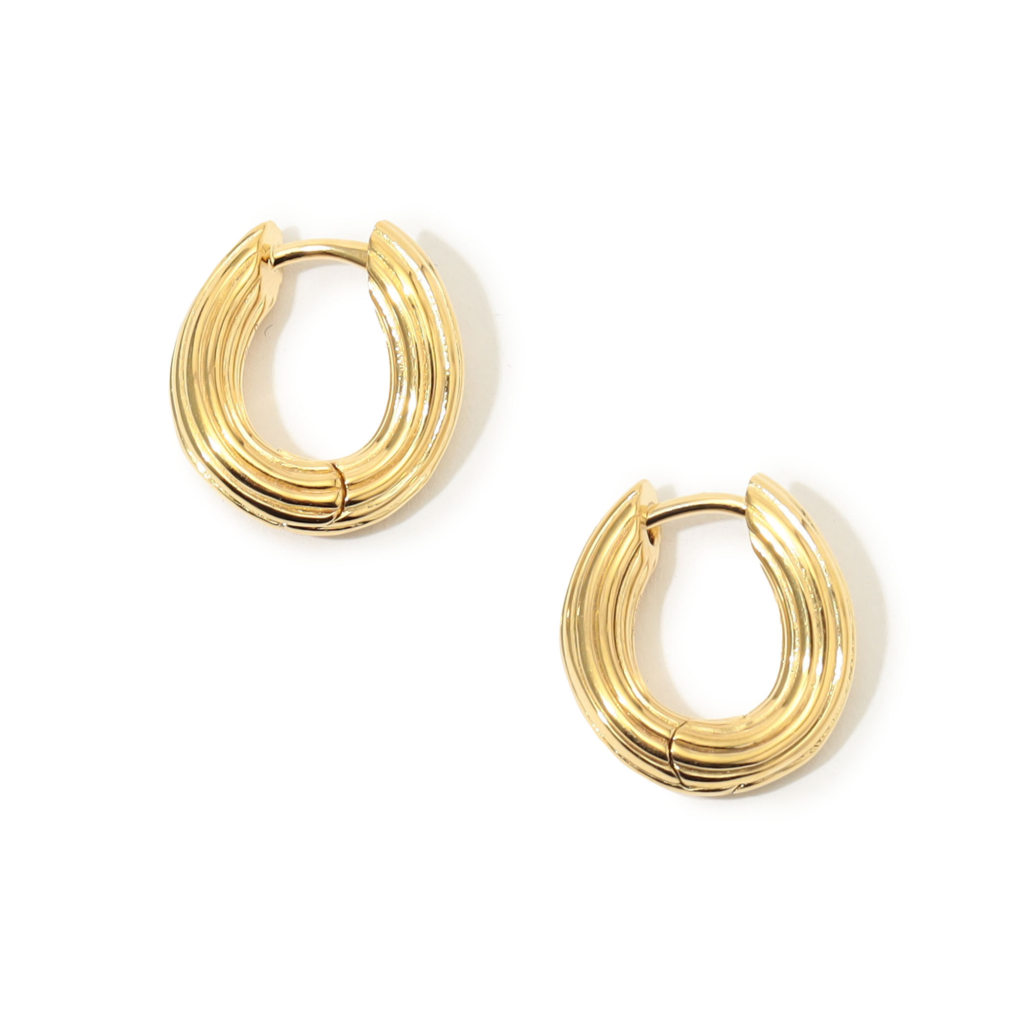 Otiumberg. Textured Carved Chunky ピアス｜トゥモローランド 公式通販