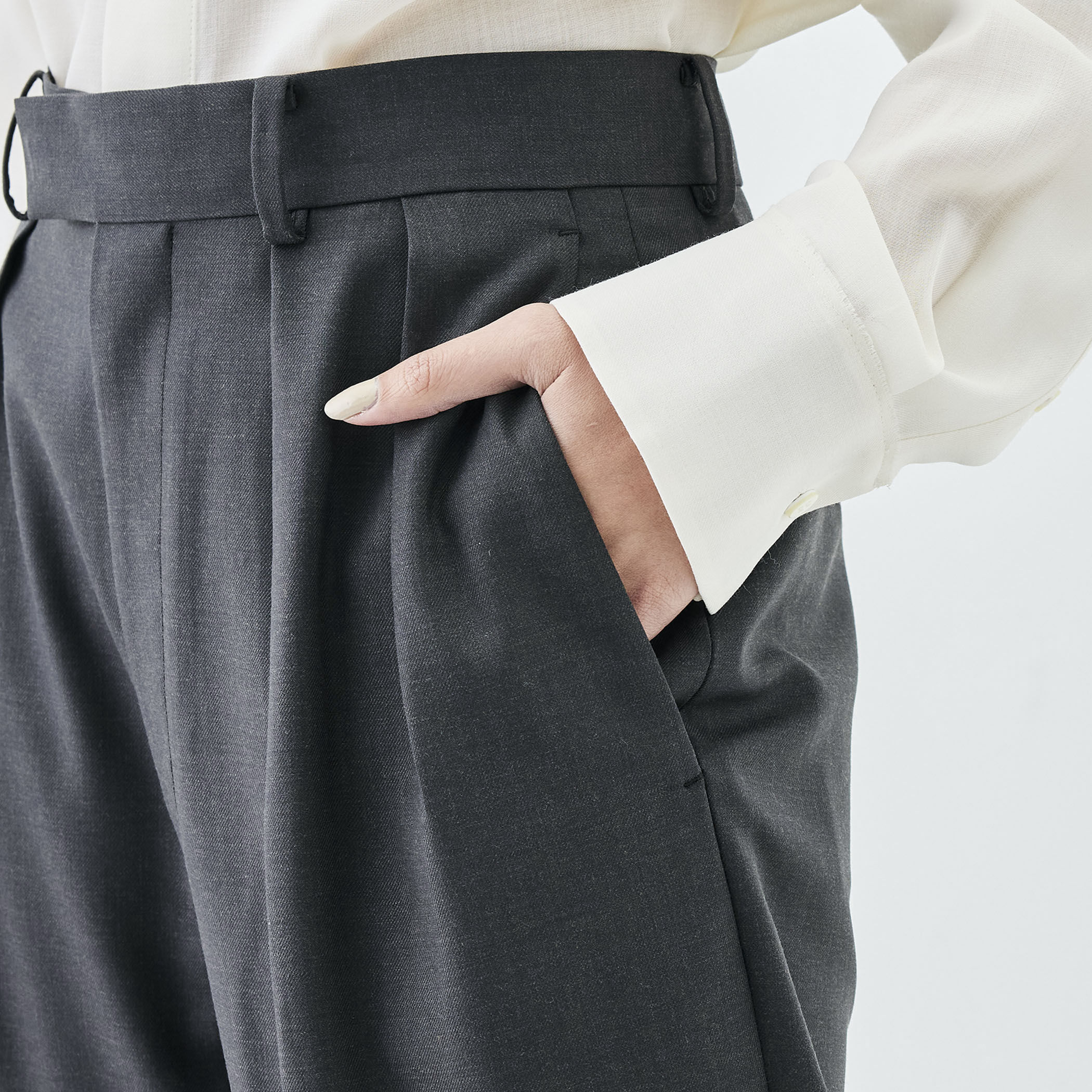 ドライツイル スラックスパンツ｜トゥモローランド 公式サイト