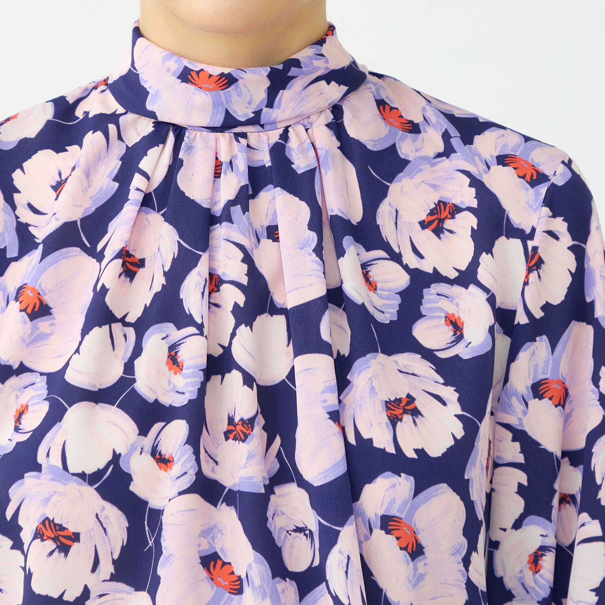 フェザリーフラワープリント ボウタイブラウス｜トゥモローランド 公式通販