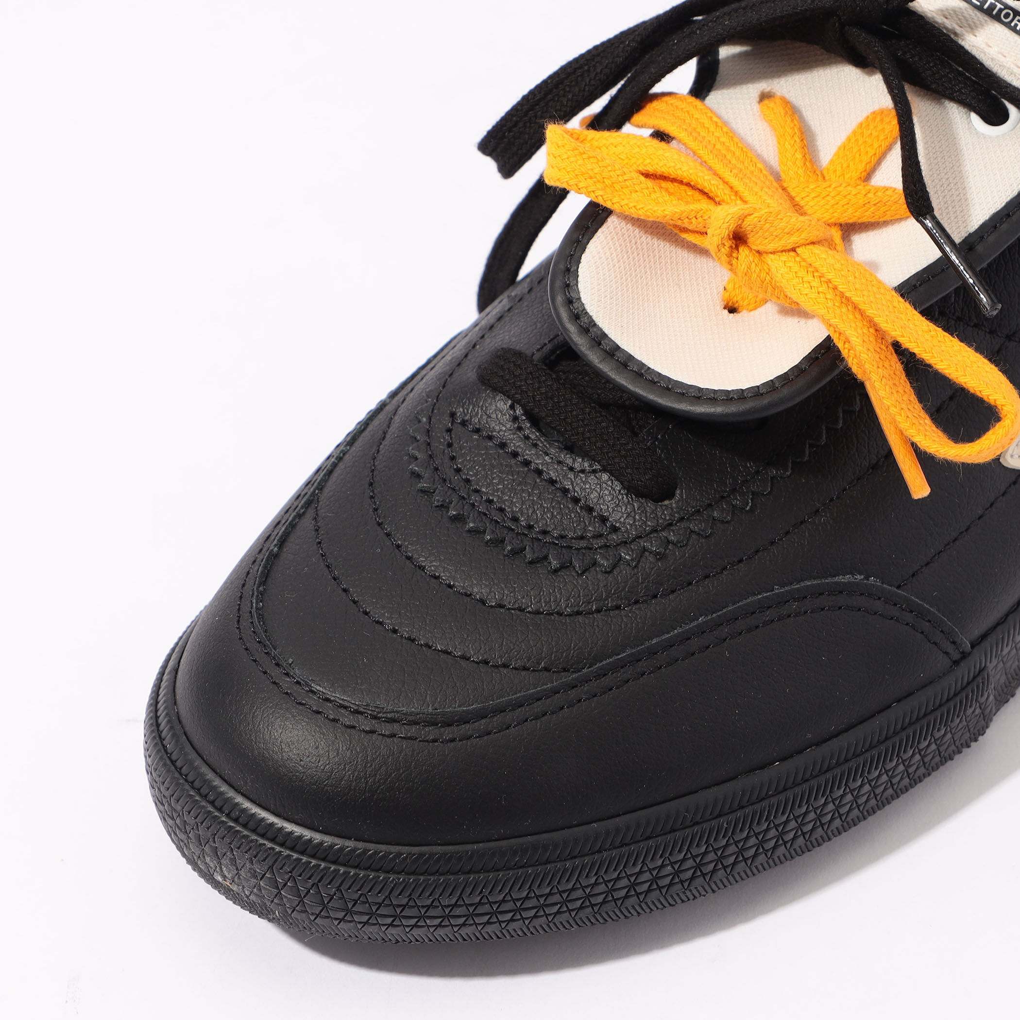 VEJA × MAGLIANO PANENKA スニーカー｜トゥモローランド 公式サイト
