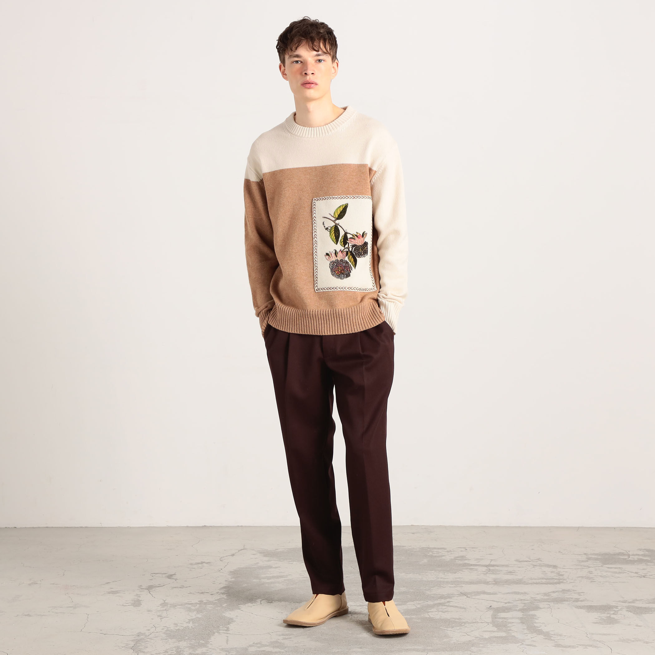 □CABaN ウールカシミヤ アートフレーム クルーネックプルオーバー