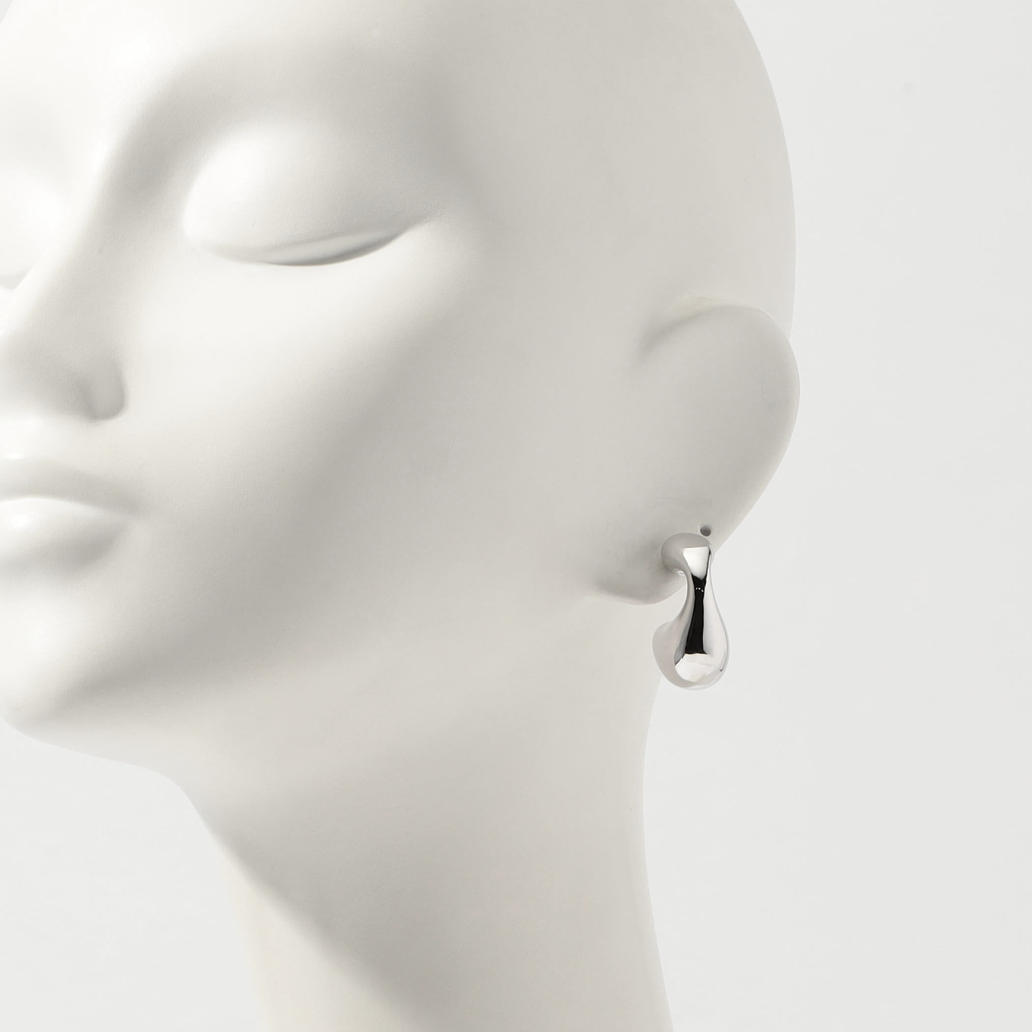MARIA BLACK Dolphin ER L SLV ピアス｜トゥモローランド 公式通販