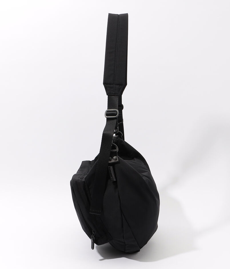 AMIACALVA Gabardine bodybag ポリエステルギャバジン ボディバッグ 
