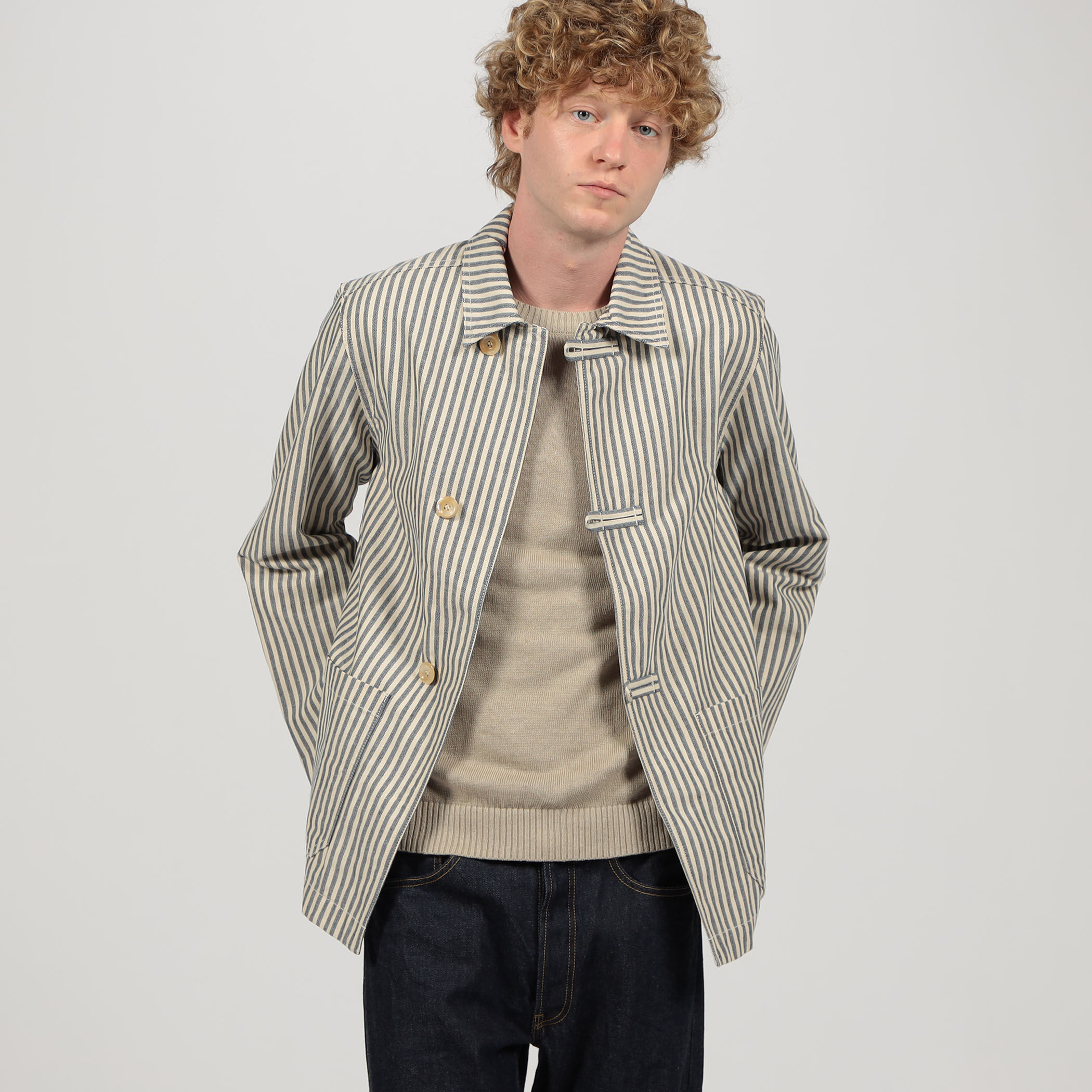 Drake's ブルー＆エクリュストライプ コットンリネン デッキチョア