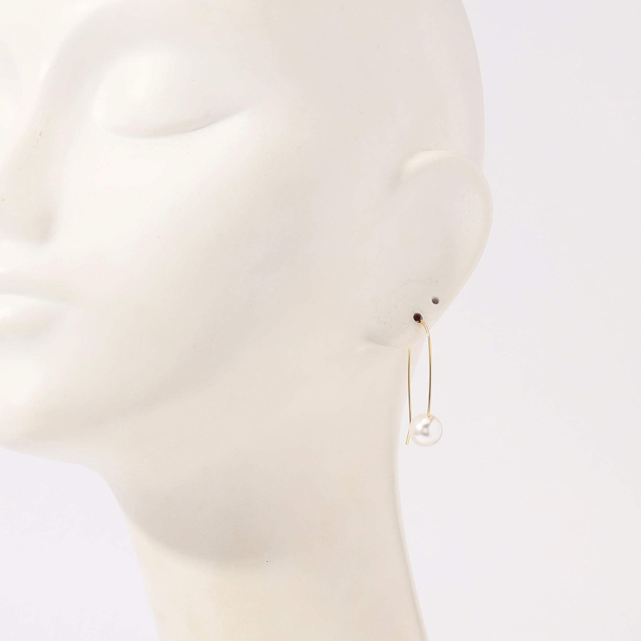 別注】Kenneth Jay Lane pearl drop wire ピアス｜トゥモローランド