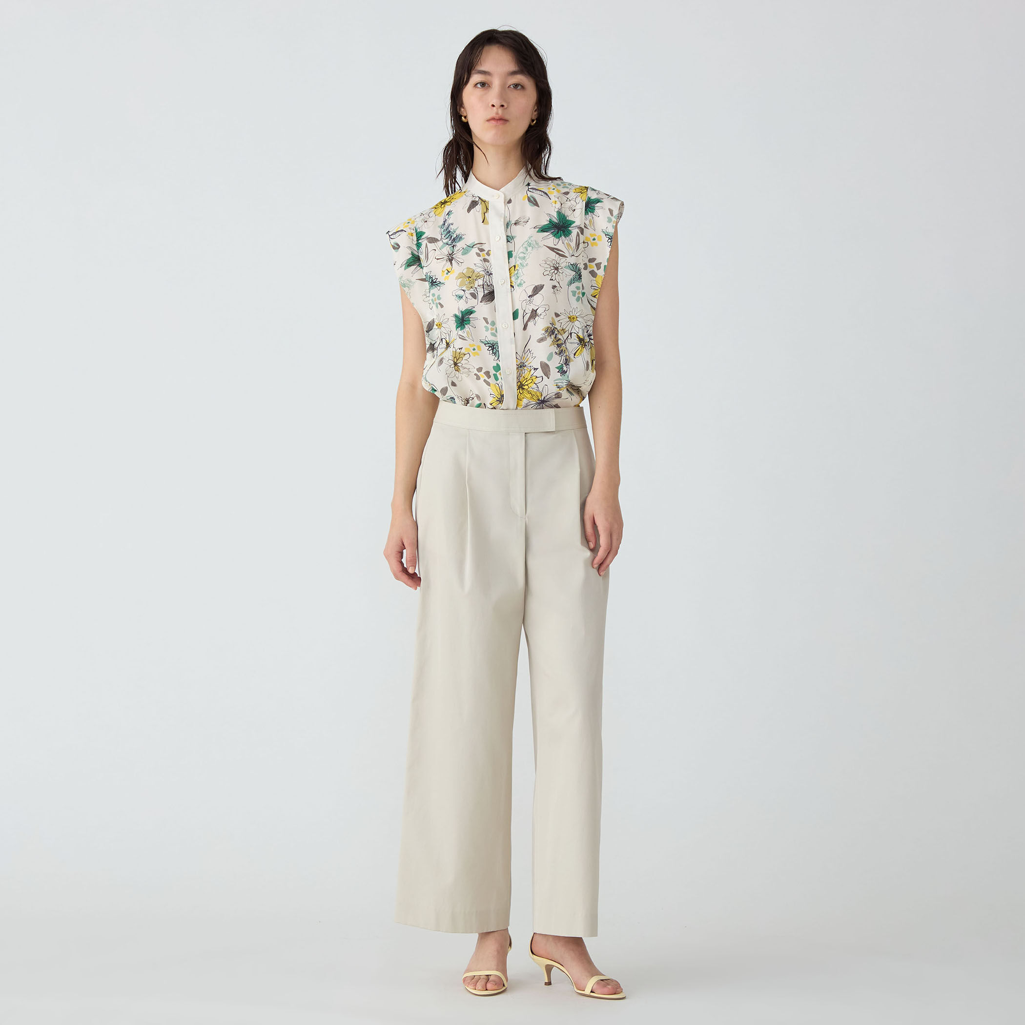 トリビュートフラワー ピコカットスリーブブラウス