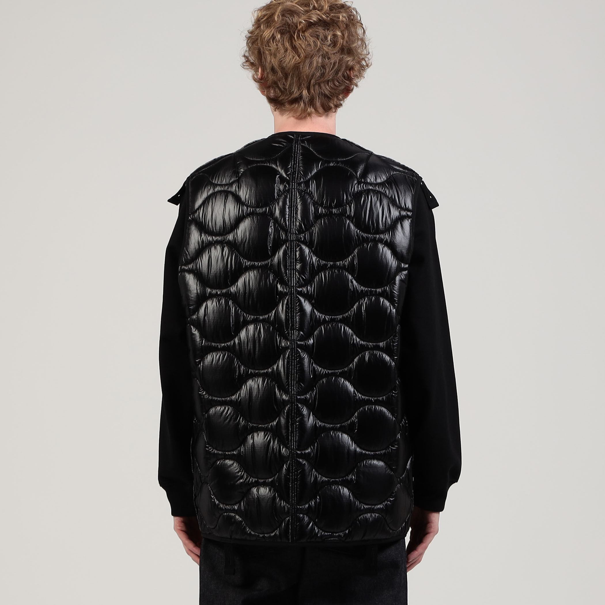 ○TAKAHIROMIYASHITATheSoloist. OVERSIZED QUILTING LINER VEST｜トゥモローランド 公式通販