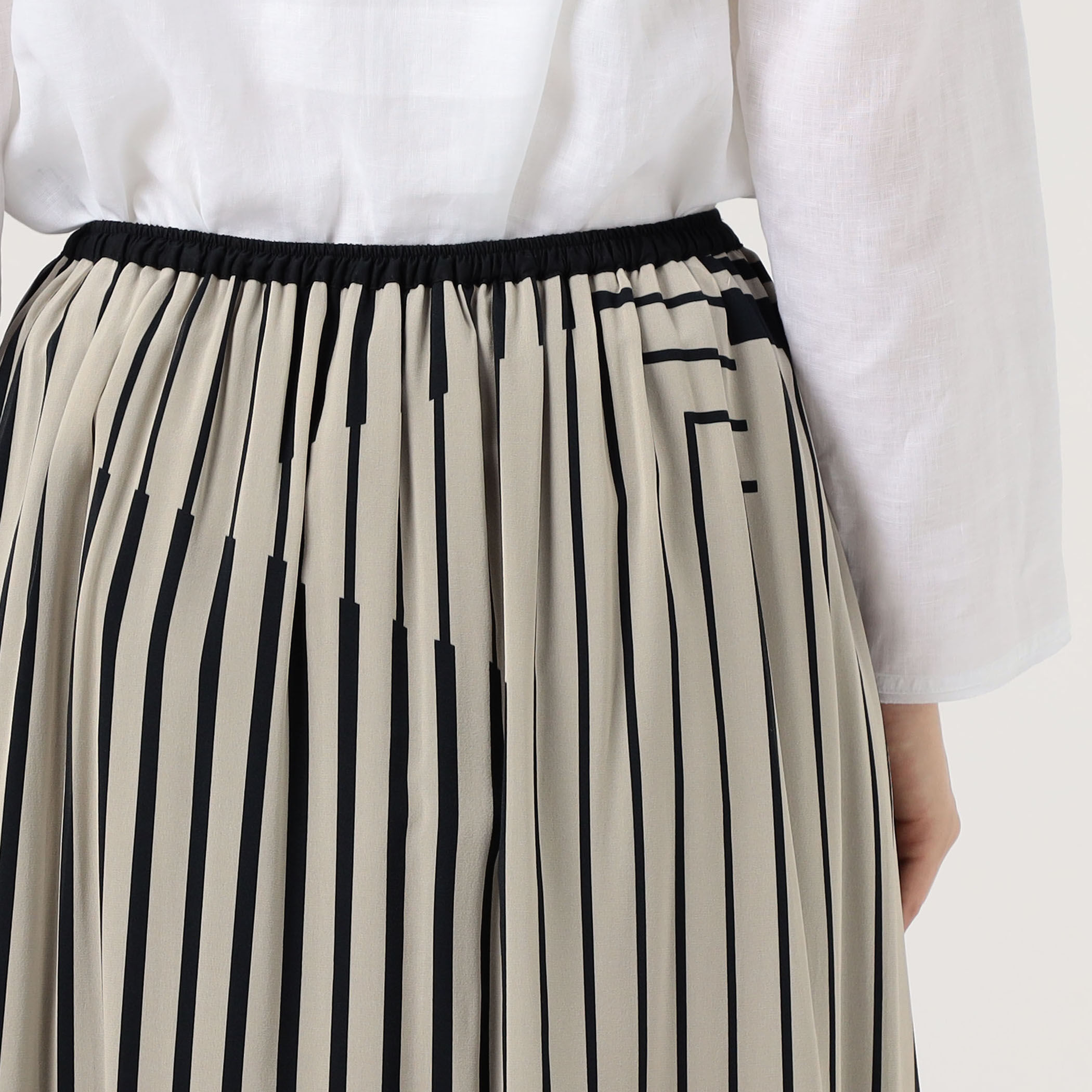 ストライプシルクストレッチ イージータックスカート