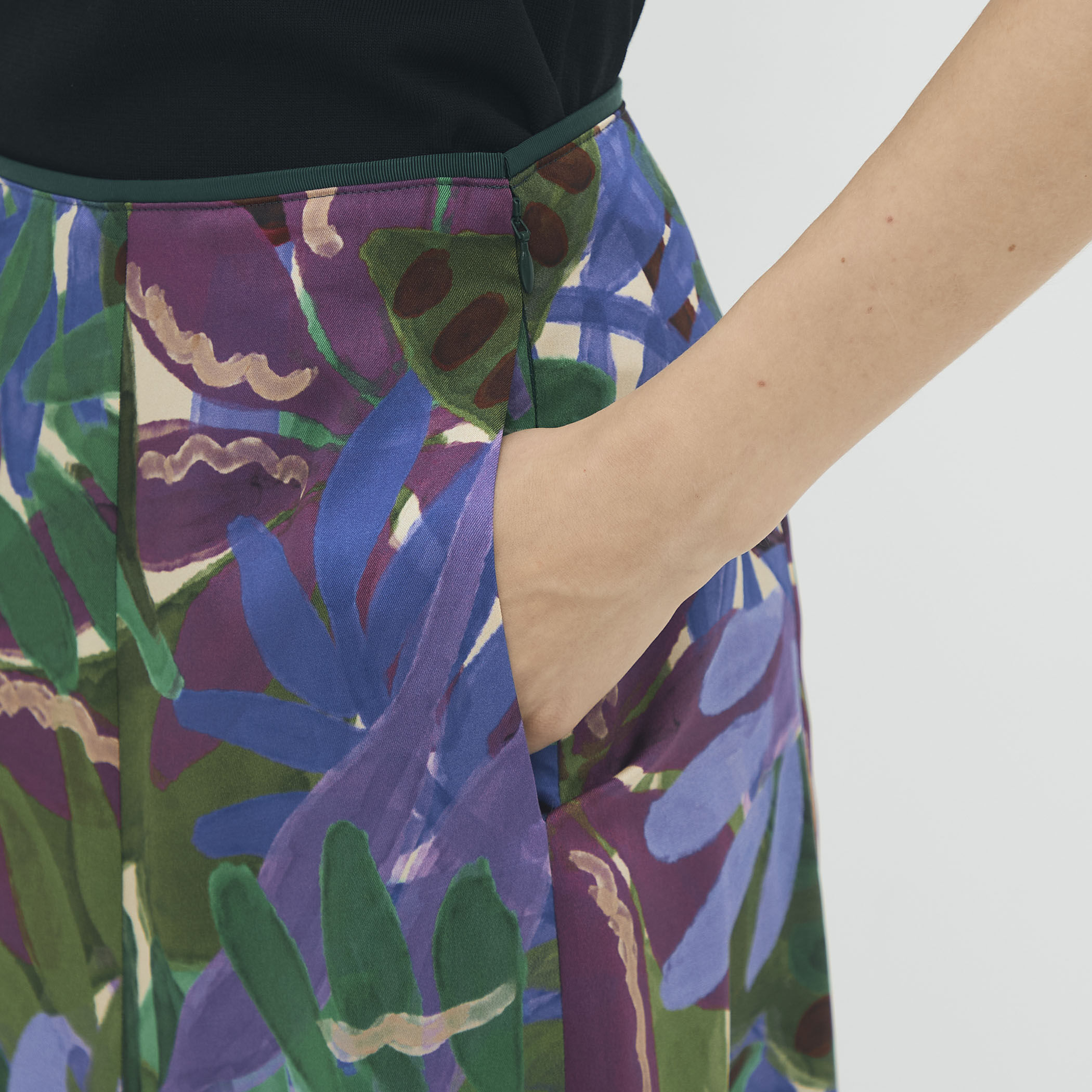 ポリエステル リーフプリントフレアスカート｜トゥモローランド 公式通販