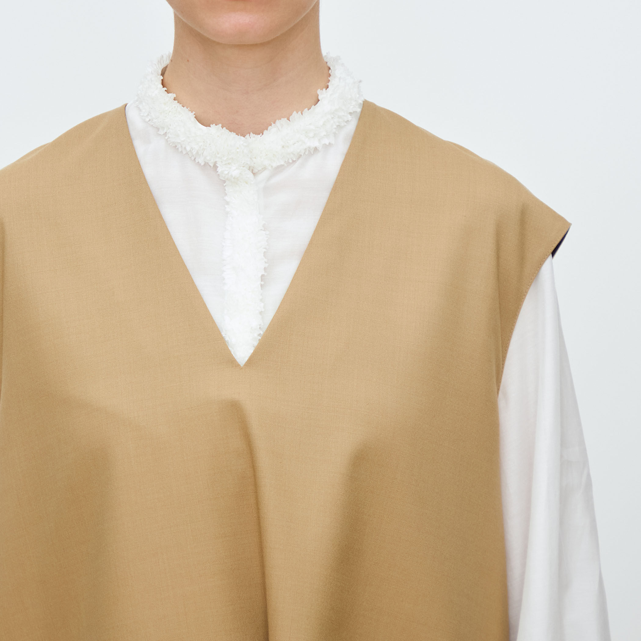 スーパーウールウィーブ Vネックトップス｜トゥモローランド 公式通販