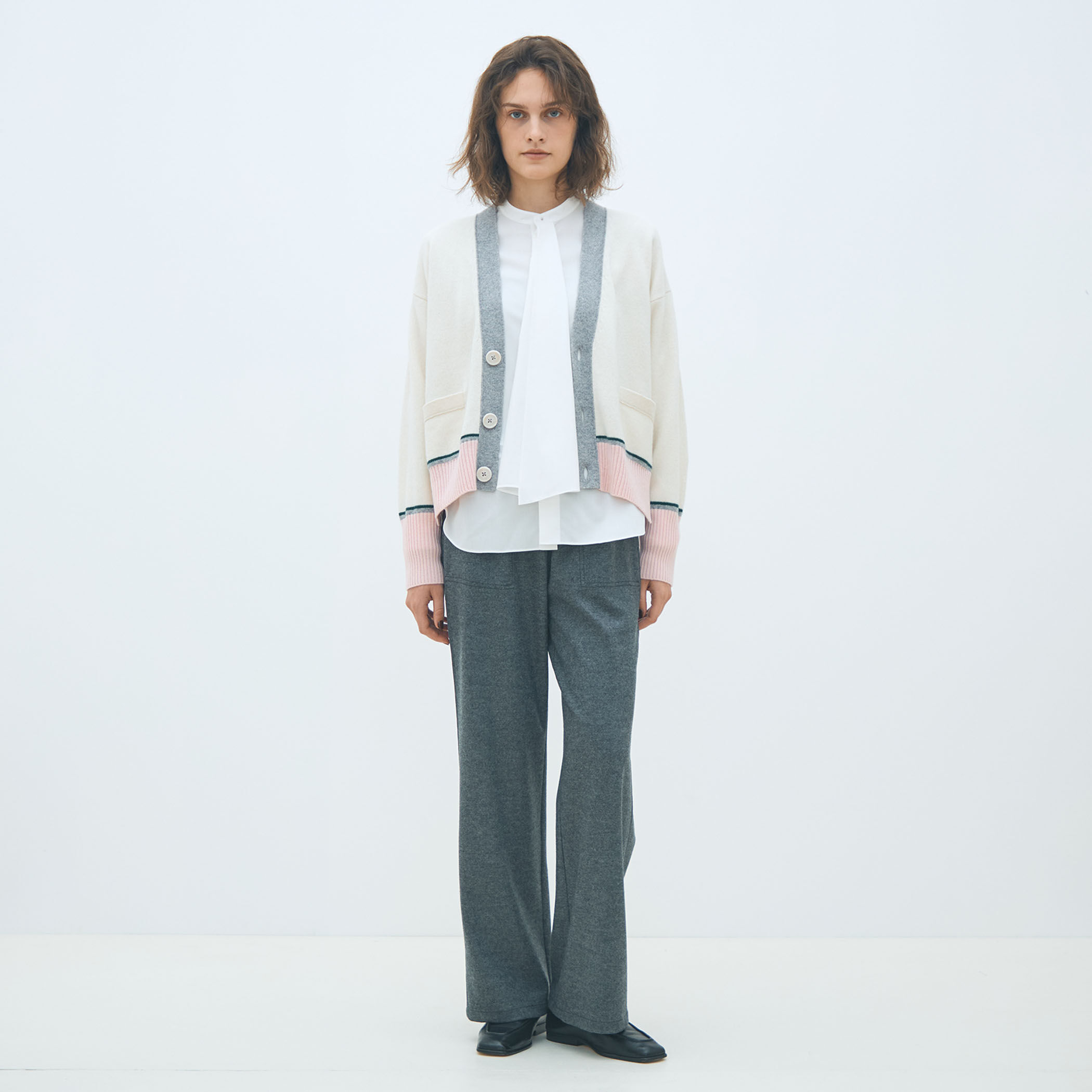 トゥモローランド/マカフィー コットンラッセル Vカラージレ 2024SS 美品 楽天市場】【SALE／40%OFF】コットンラッセル Vカラージレ