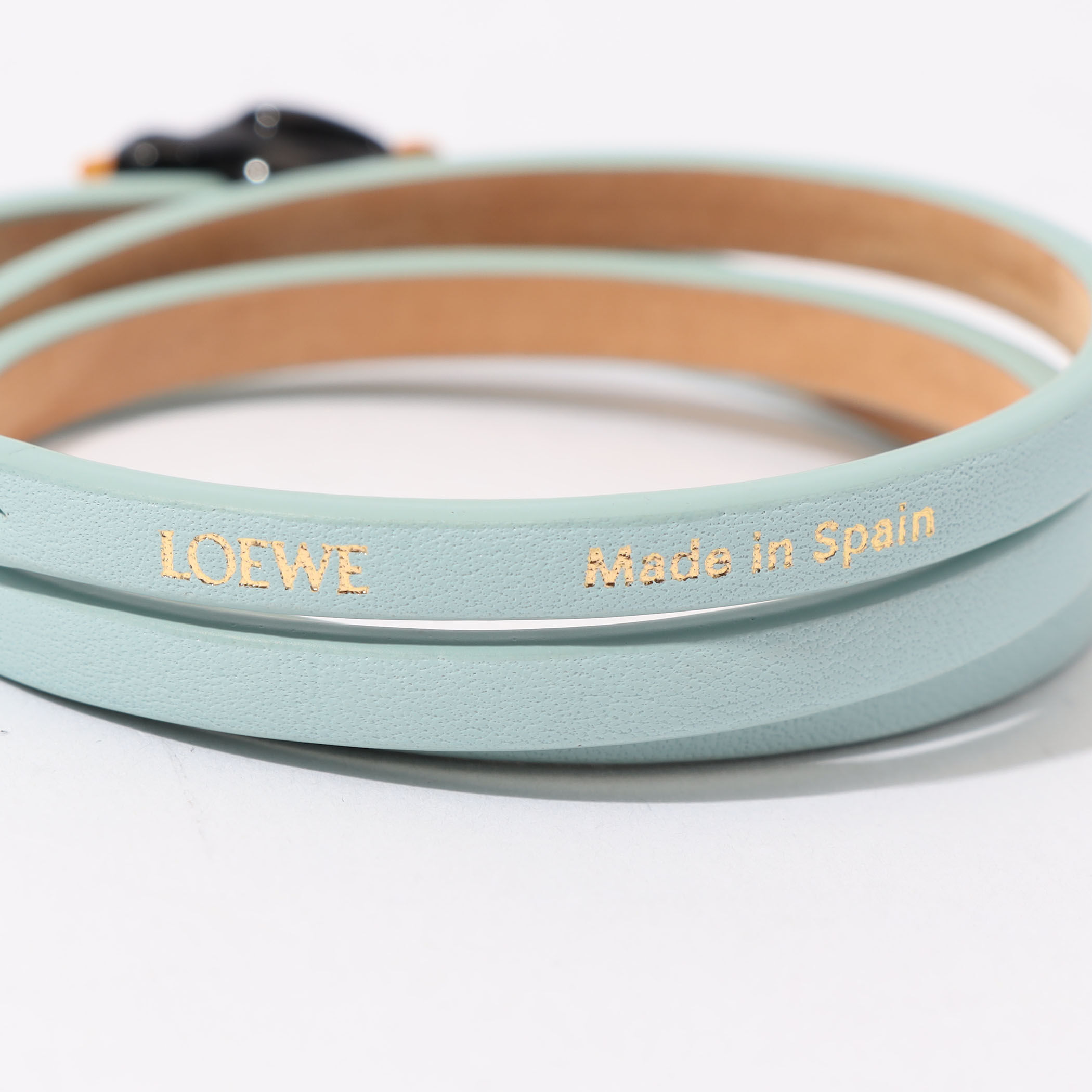 LOEWE ペンギン ツイストバングル｜トゥモローランド 公式通販