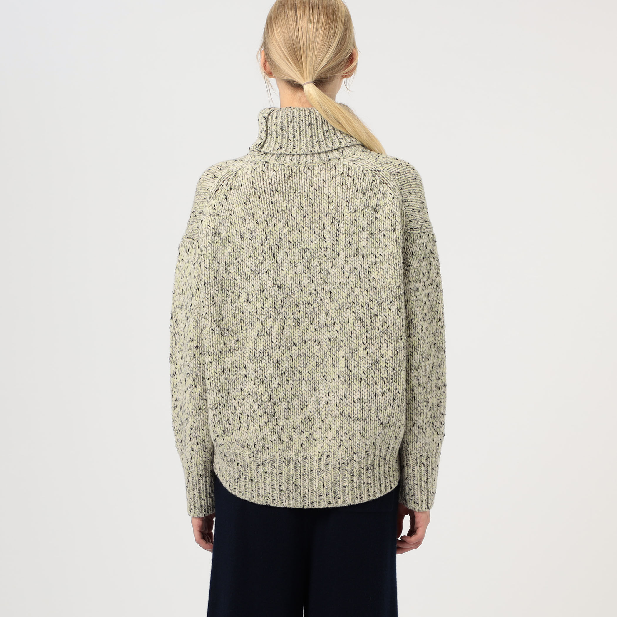 セサミメランジ タートルネックプルオーバー｜トゥモローランド 公式通販