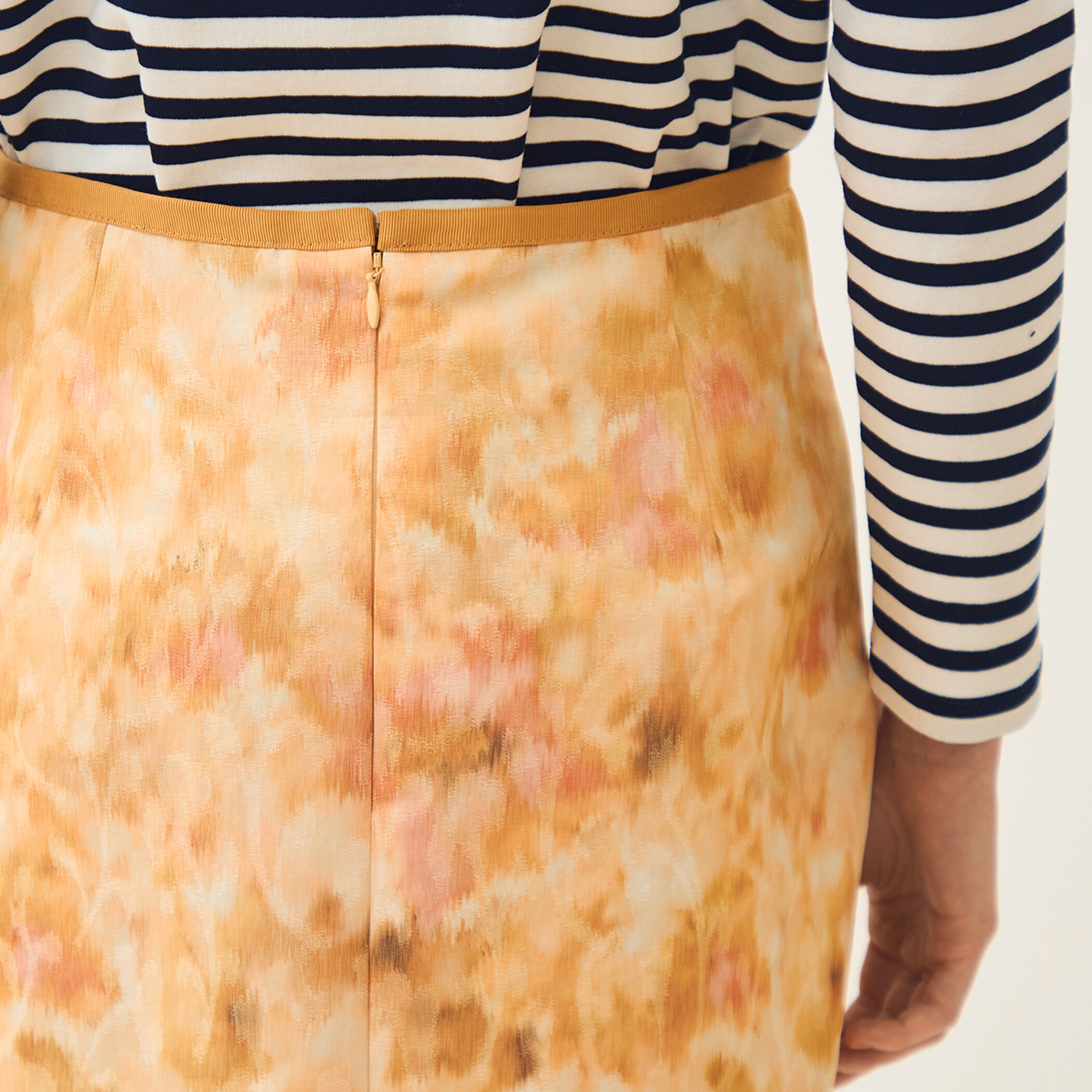 アンプリメジャカード タイトストレートスカート｜トゥモローランド