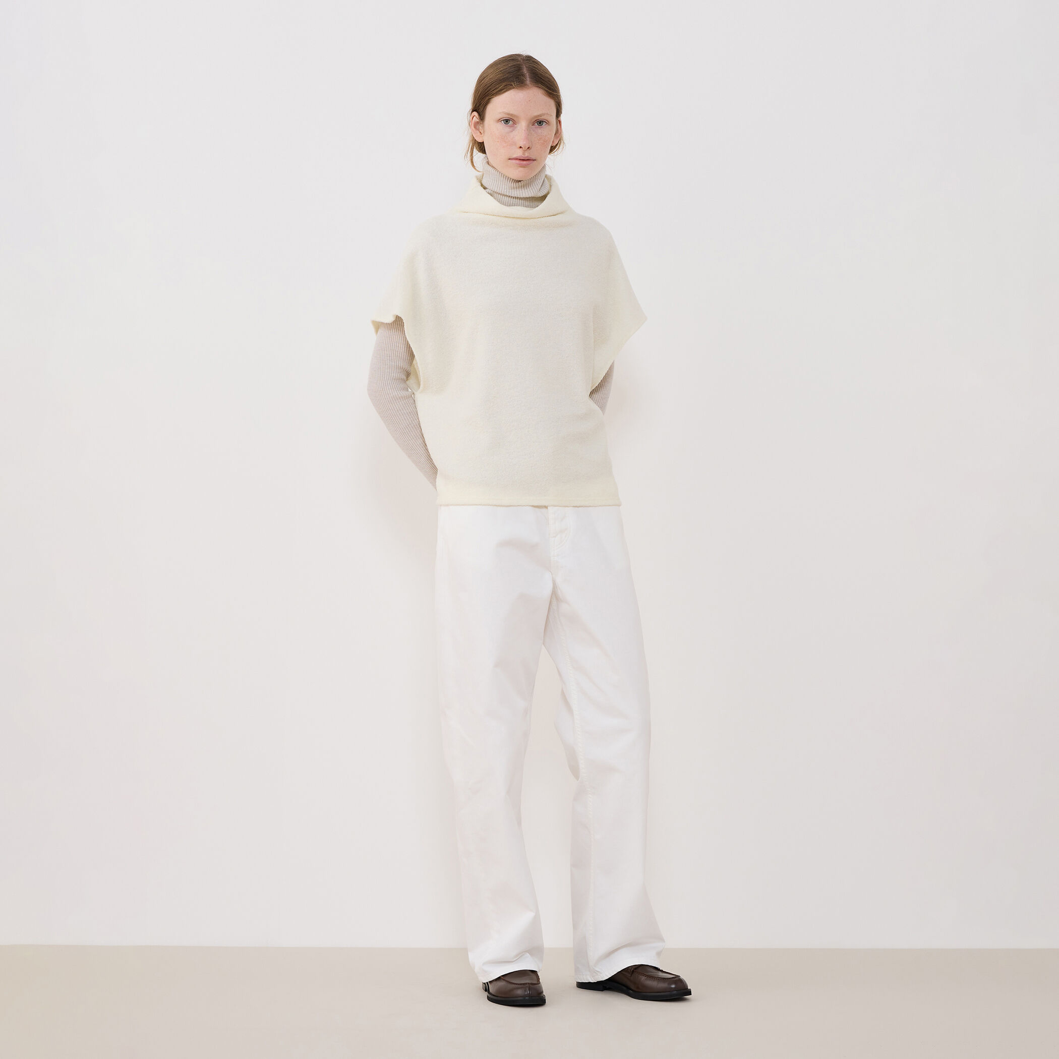 ファインブークレー ミドルネックベスト｜トゥモローランド 公式通販