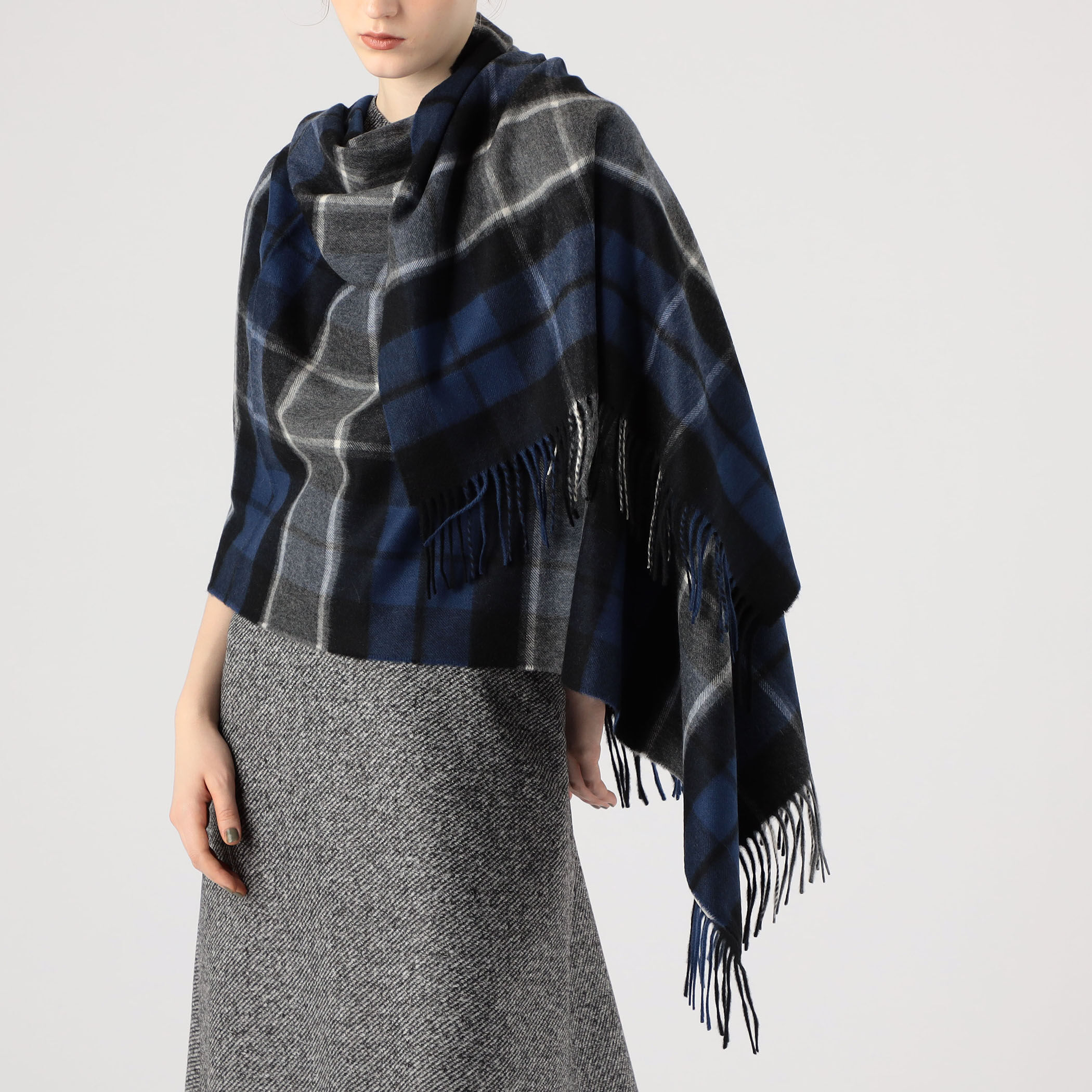 Johnstons of Elgin カシミヤチェックストール