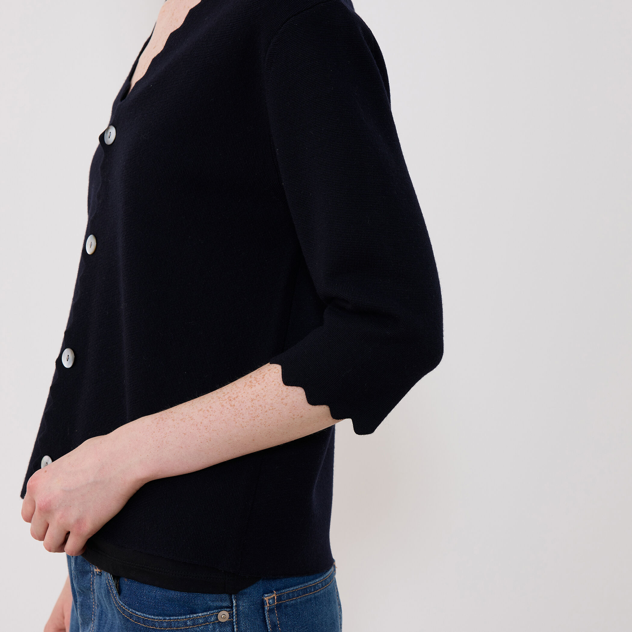 ウーステッドミラノリブ Vネックカーディガン｜トゥモローランド