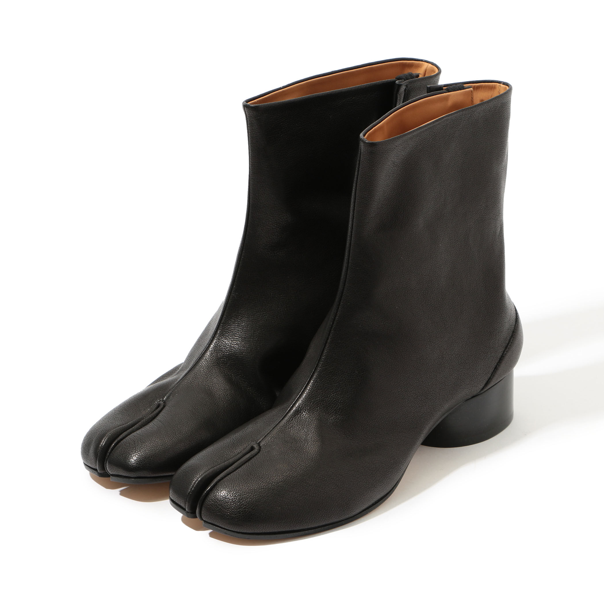 Maison Margiela Vintage Leather Tabi Boots｜トゥモローランド 公式通販