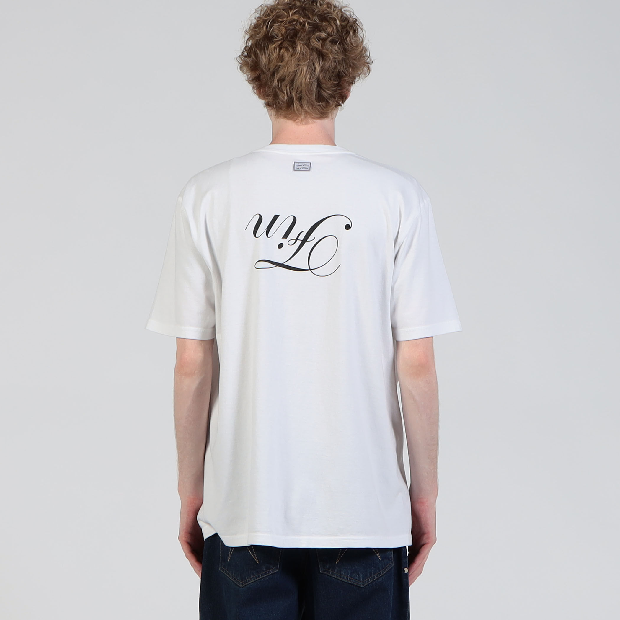 □TANG TANG UPSIDEDOWN FIN プリントTシャツ｜トゥモローランド 公式通販