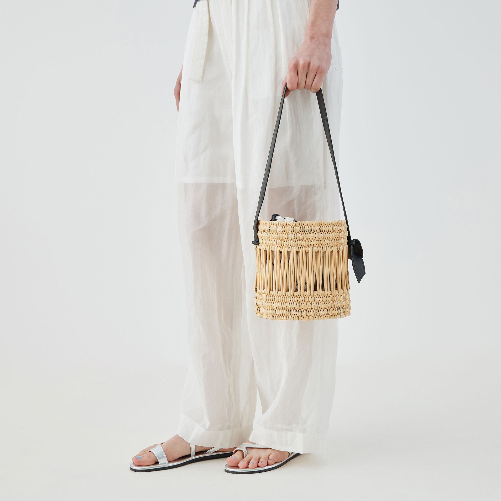 KECH LES ESSENTIAL ONE SHOULDER M バスケットバッグ