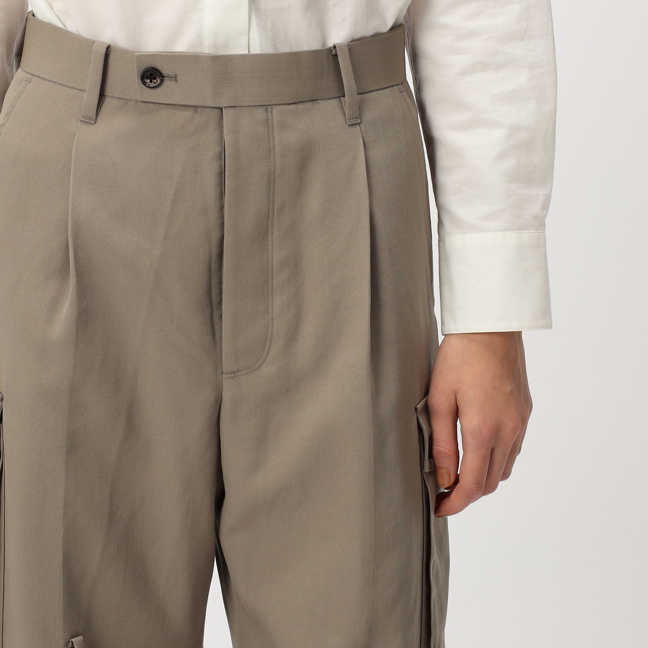 SATORU SASAKI ジャンプトラウザーズ｜トゥモローランド 公式通販