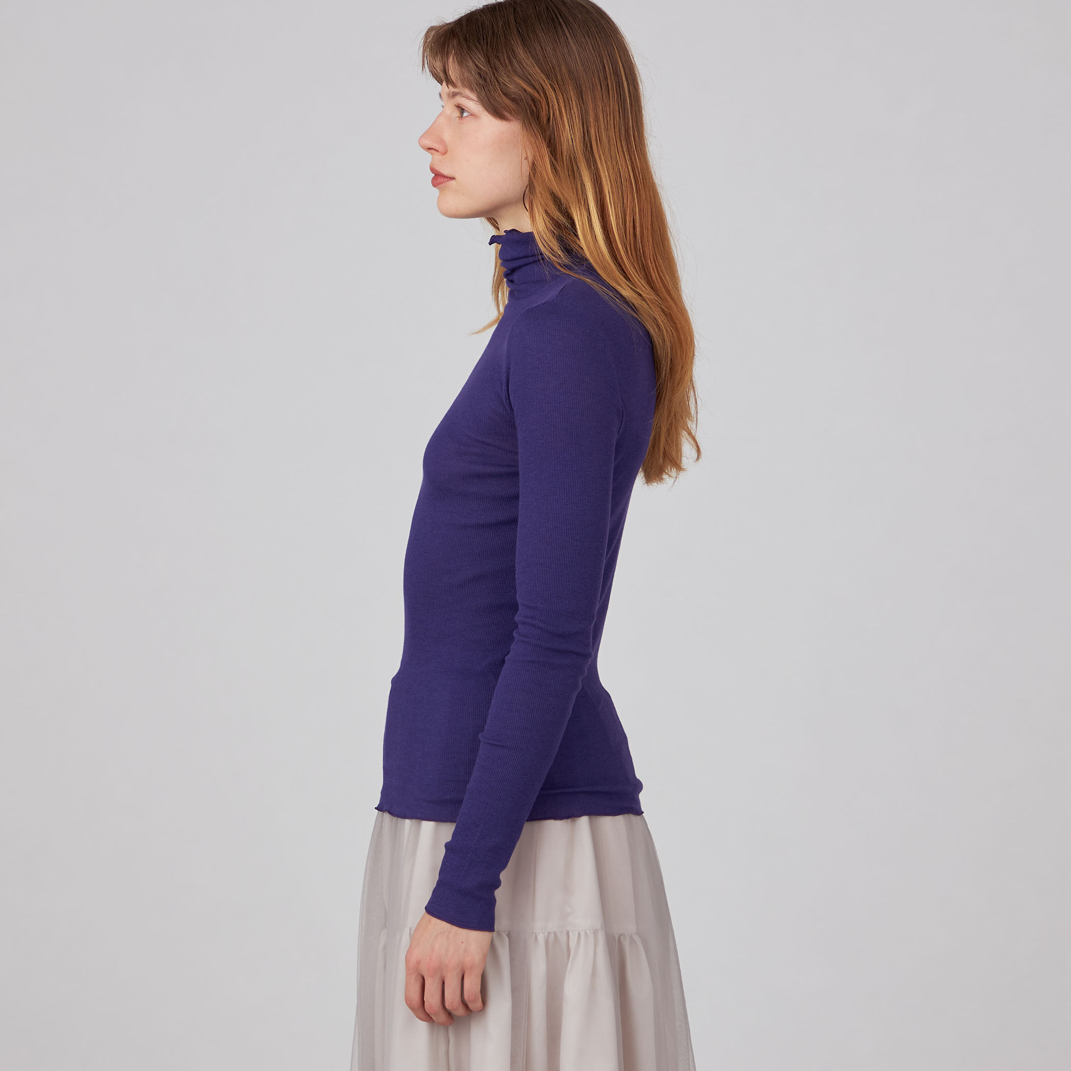 コットンシルクリブ タートルネックプルオーバー｜トゥモローランド