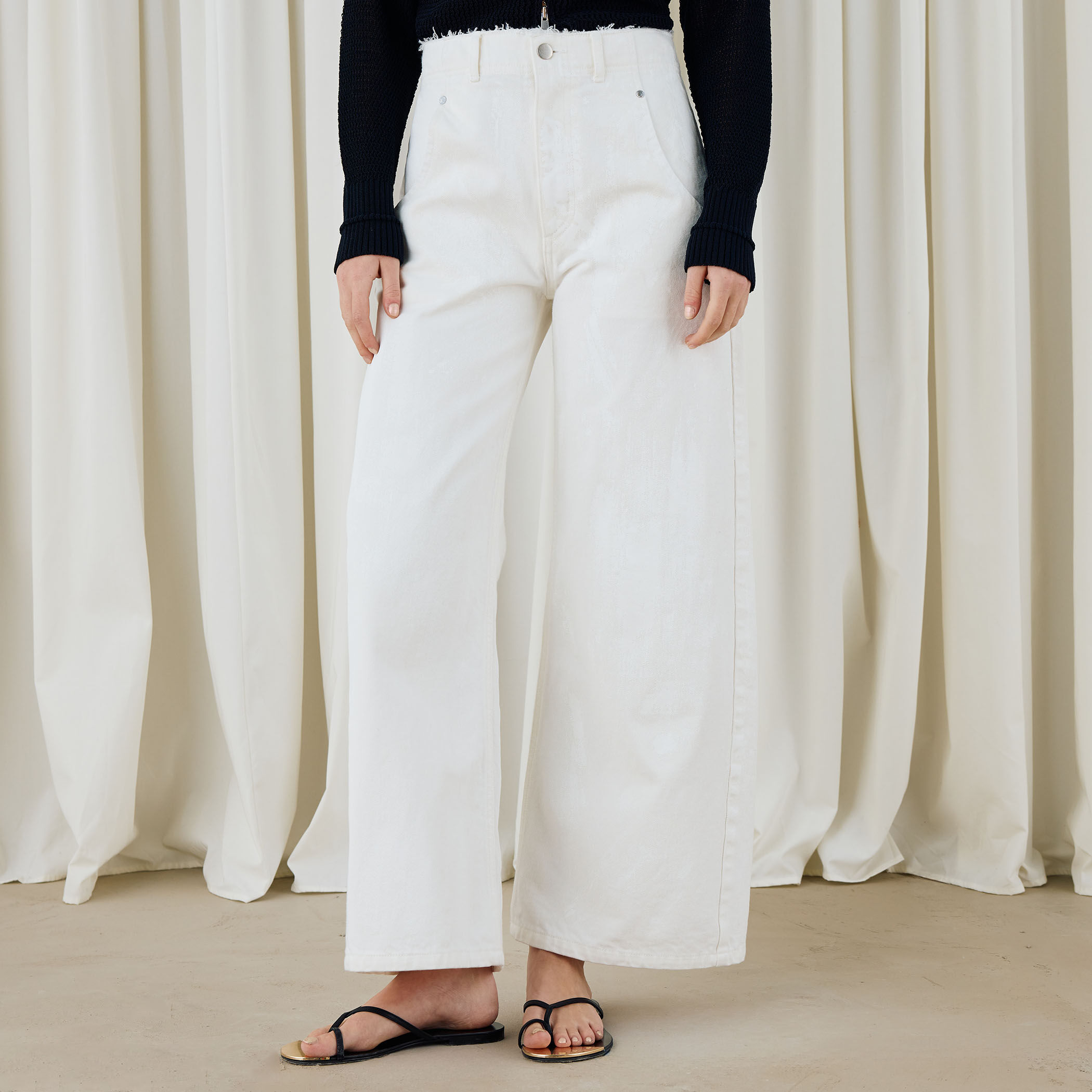 ペインティングホワイトデニム ラウンドパンツ｜トゥモローランド 公式通販