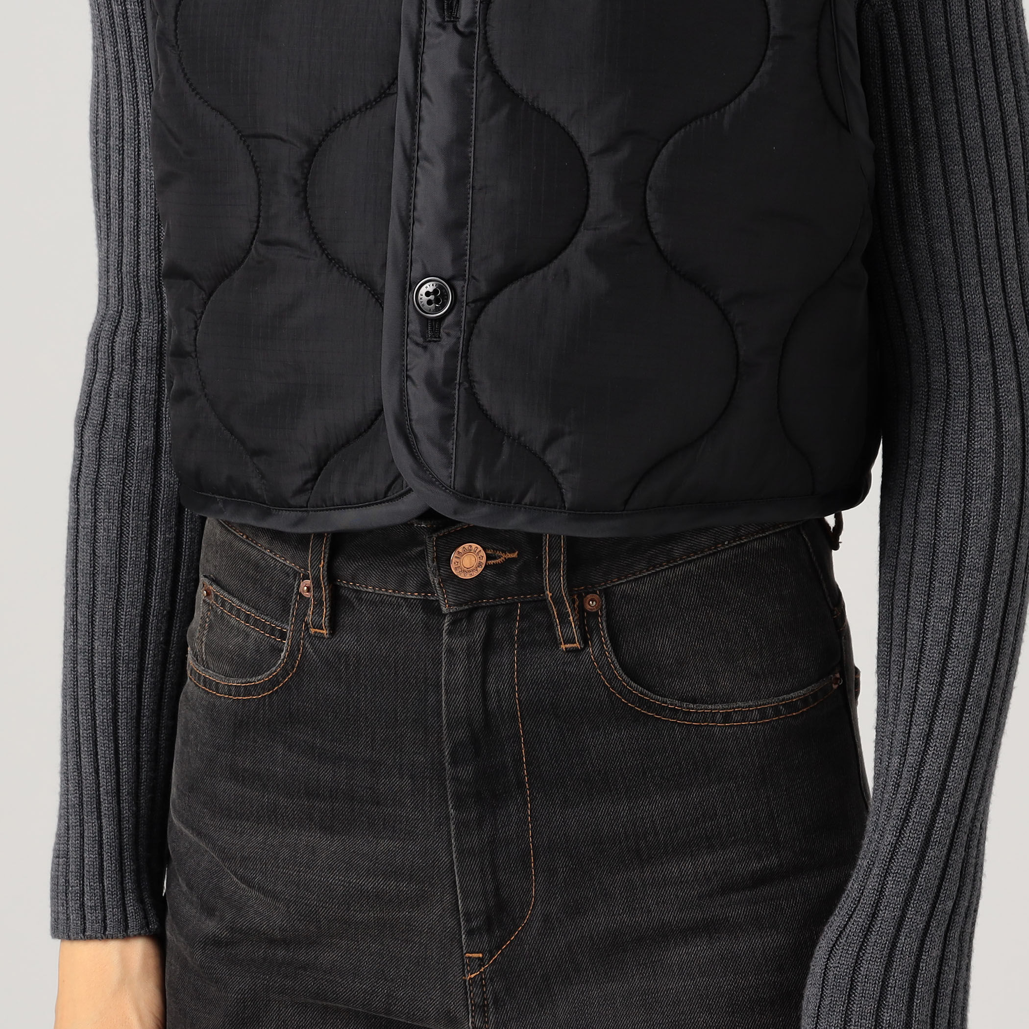 HYKE QUILTED CROPPED VEST｜トゥモローランド 公式通販