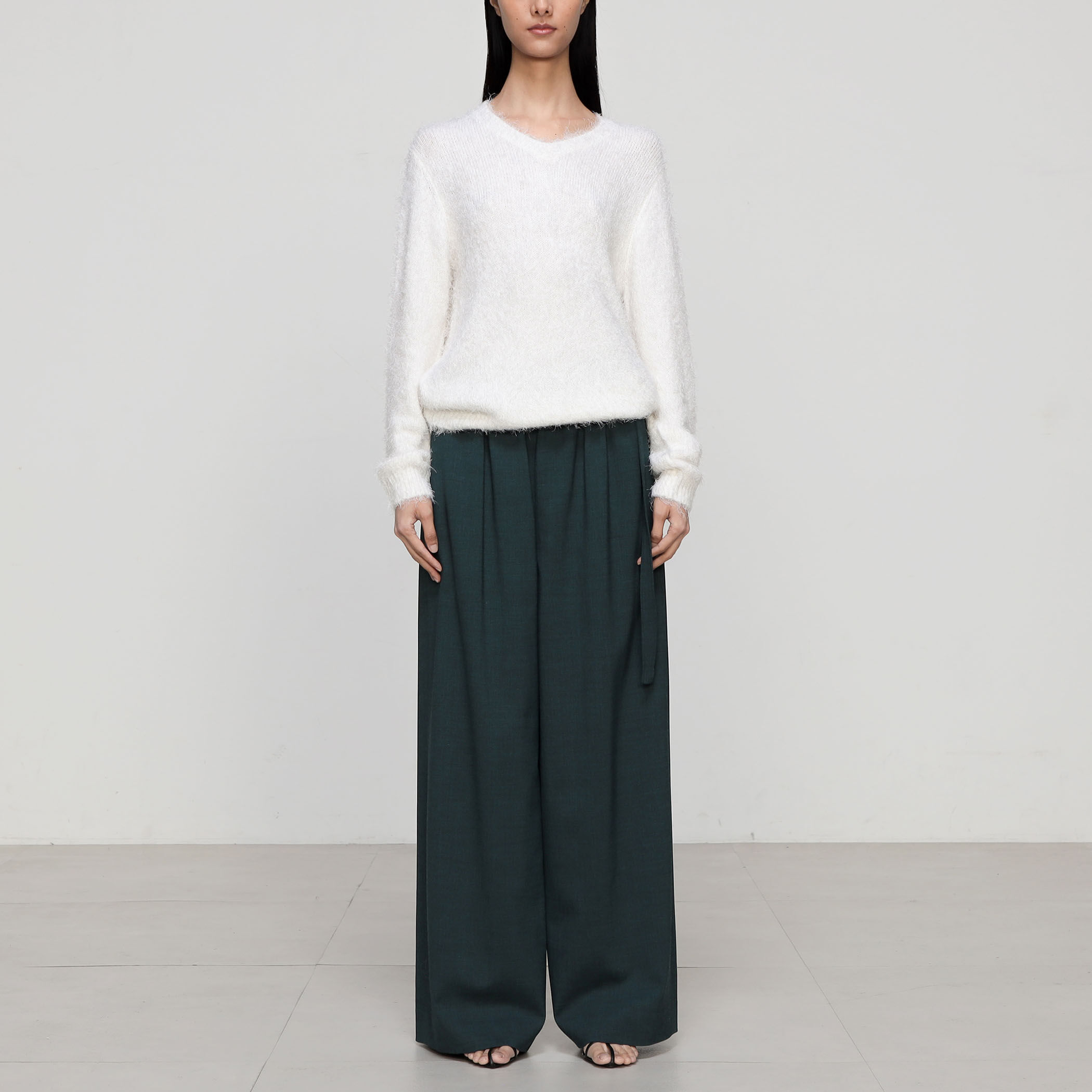 ウールトロ ドローストリングパンツ｜トゥモローランド 公式通販