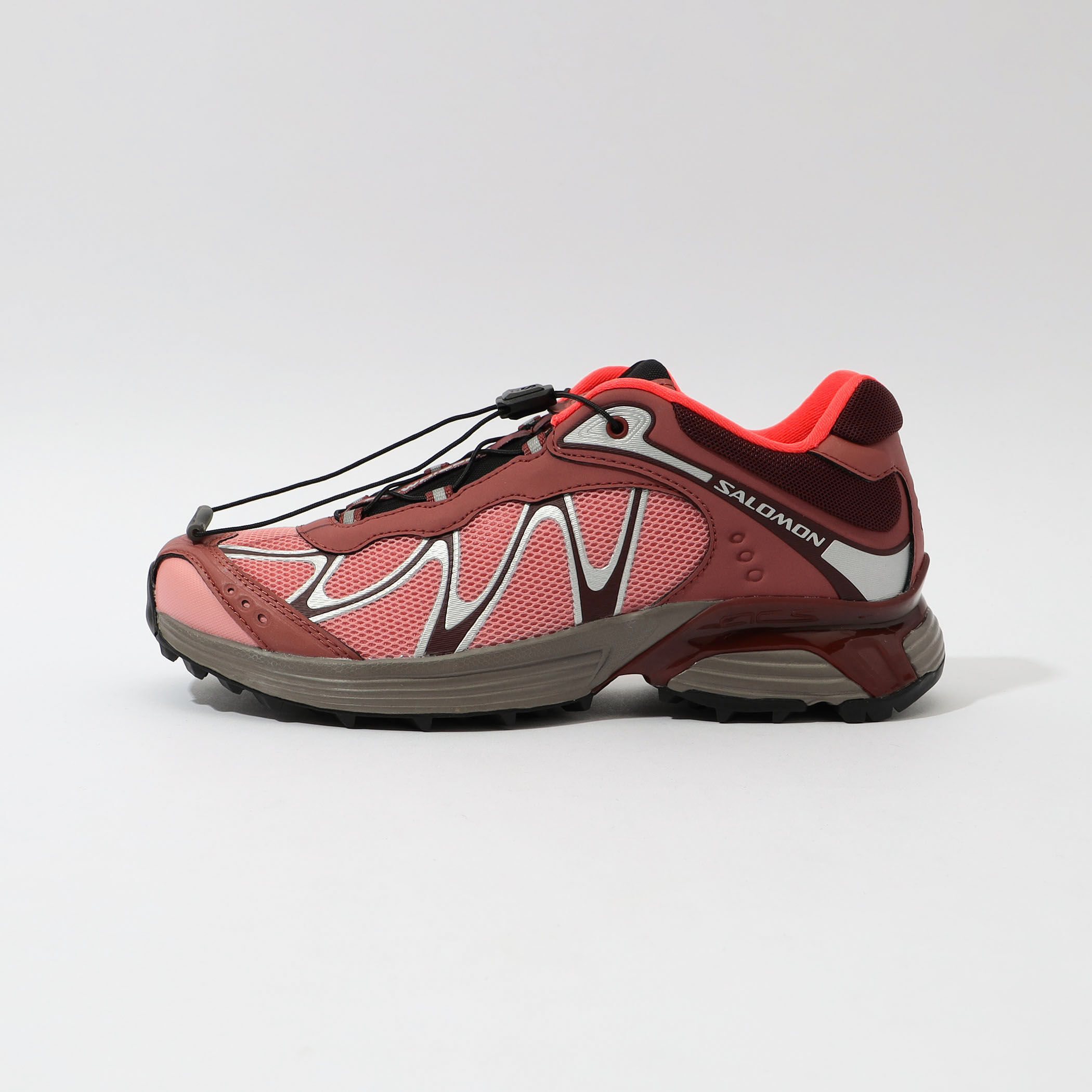 SALOMON ADVANCED XT-WHISPER｜トゥモローランド 公式サイト