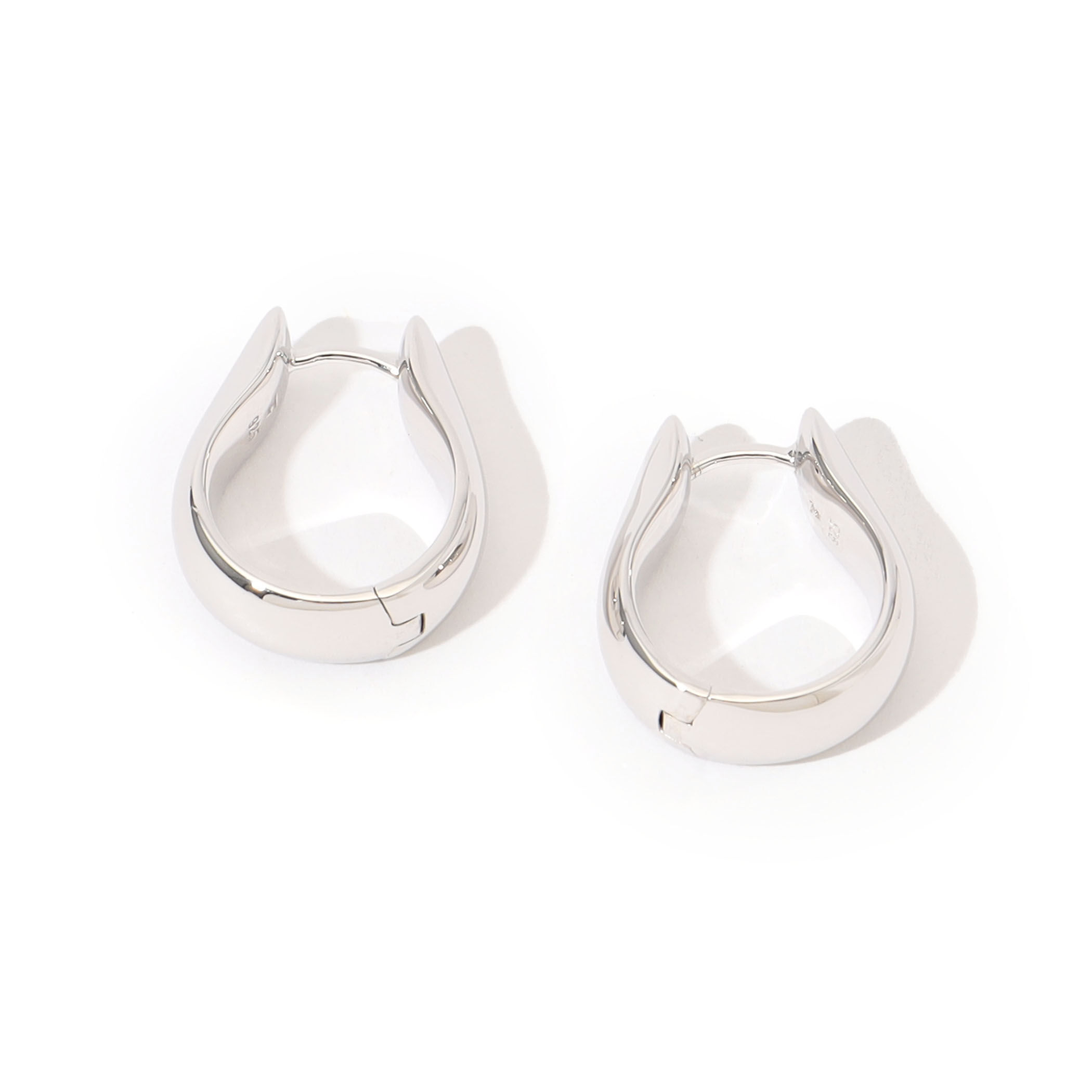 TOM WOOD Oyster Hoops M｜トゥモローランド 公式通販
