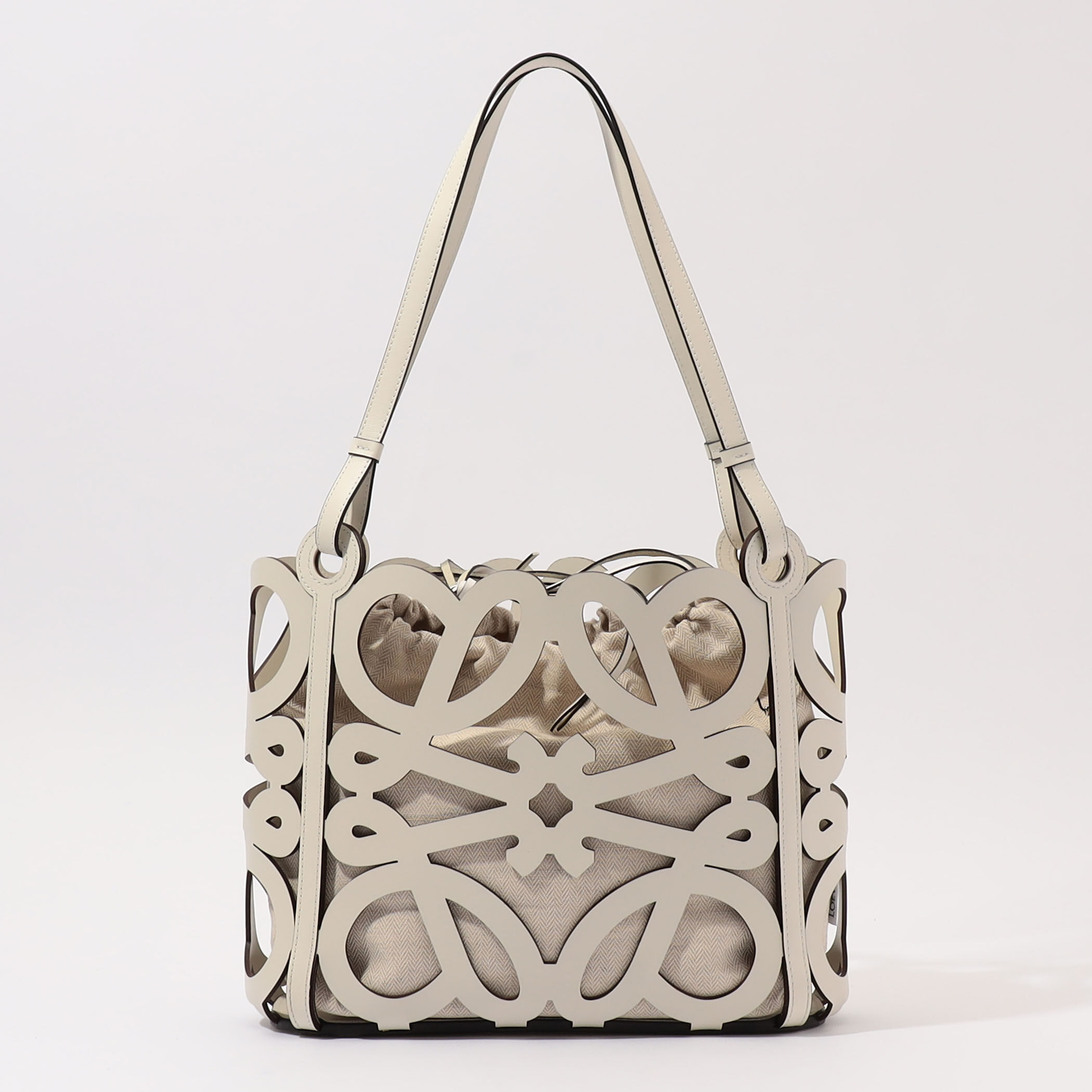 LOEWE アナグラムカットアウト｜トゥモローランド 公式通販