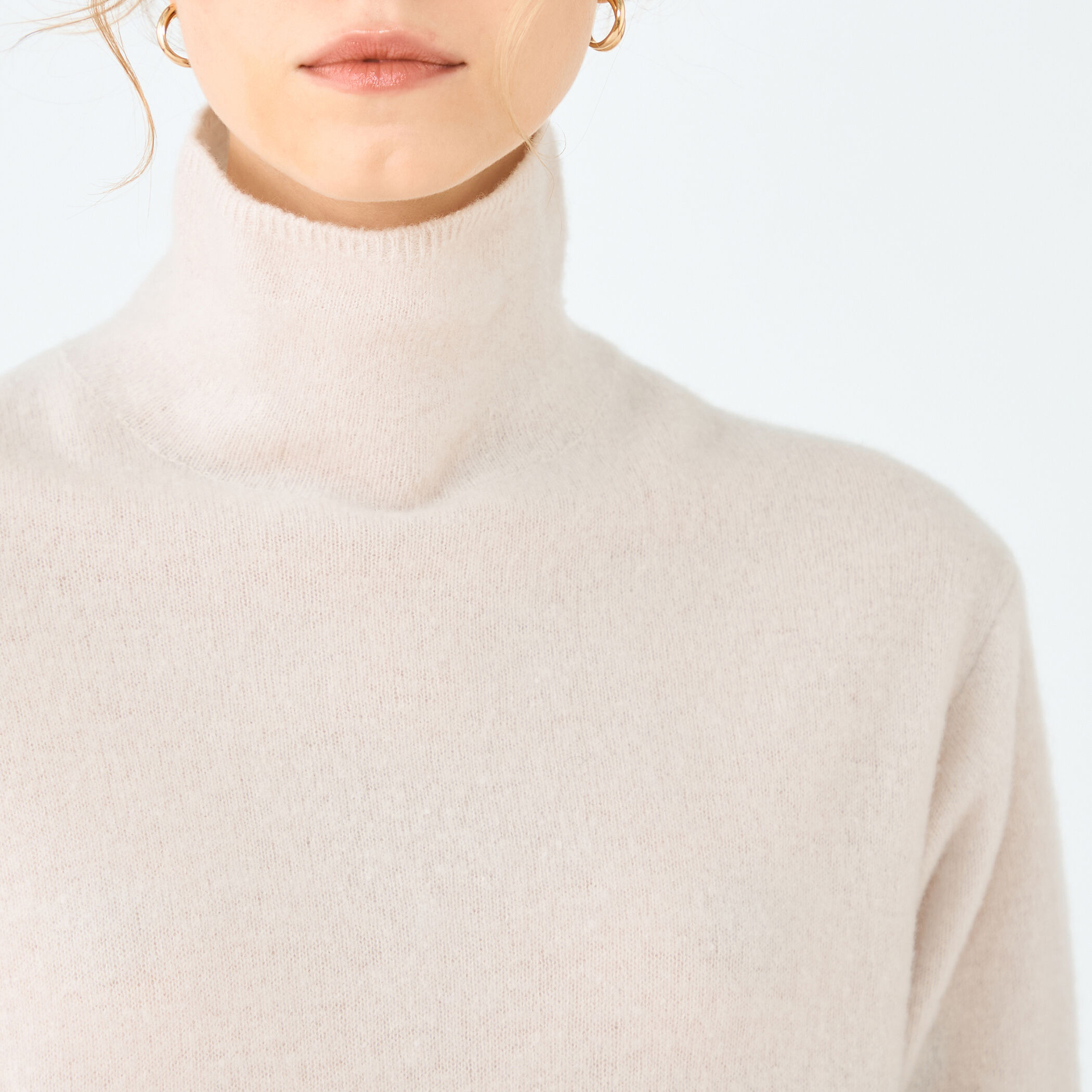 ウルトラファインウール ハイネックプルオーバー｜トゥモローランド