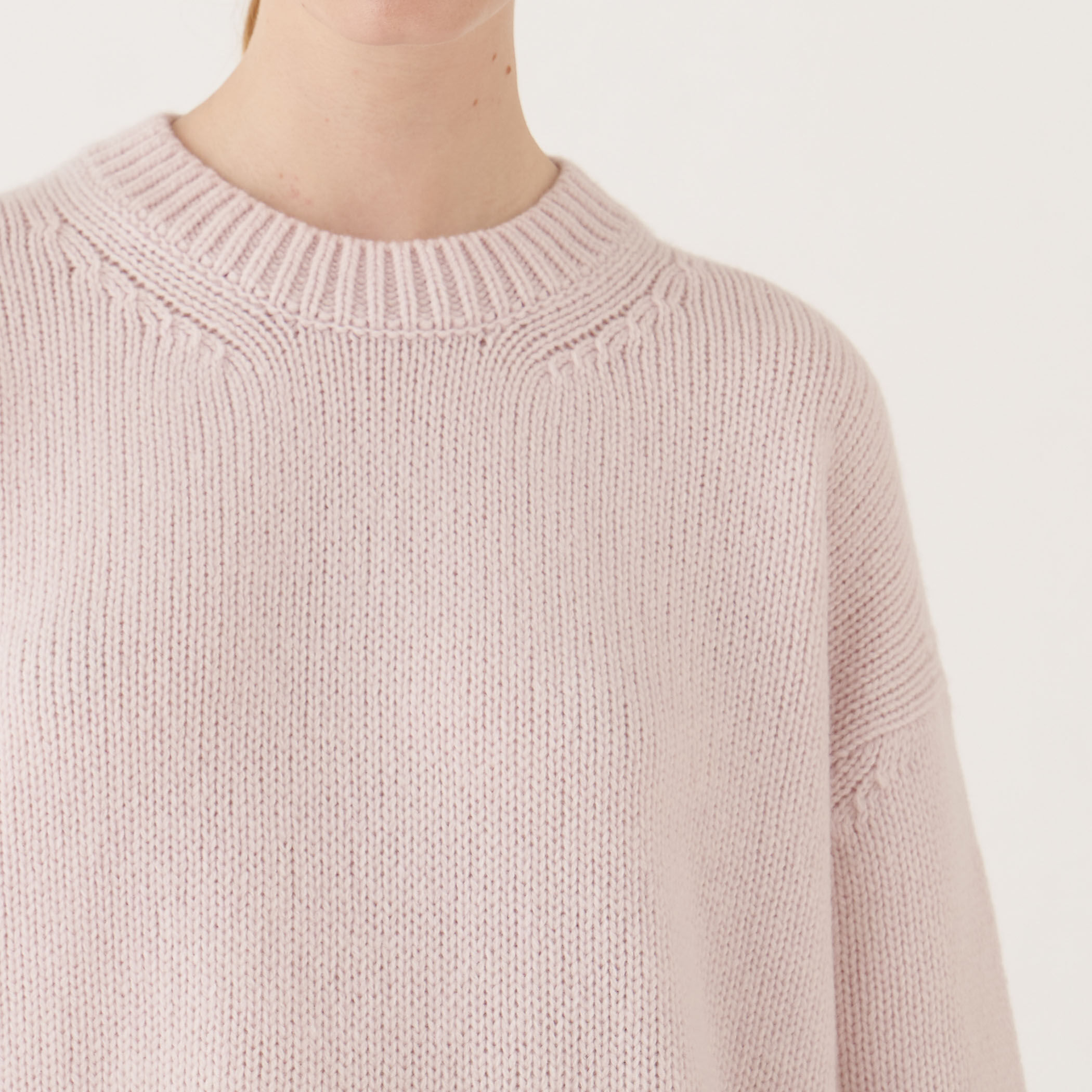 美品✨GALERIE VIE　ファインウールクルーネックプルオーバー　グレー　M GALERIE VIE（ギャルリー ヴィー）の「□□□ファインウール クルー