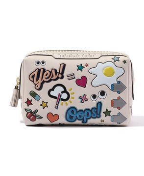 ANYA HINDMARCH IMPORTANT THINGS ポーチ