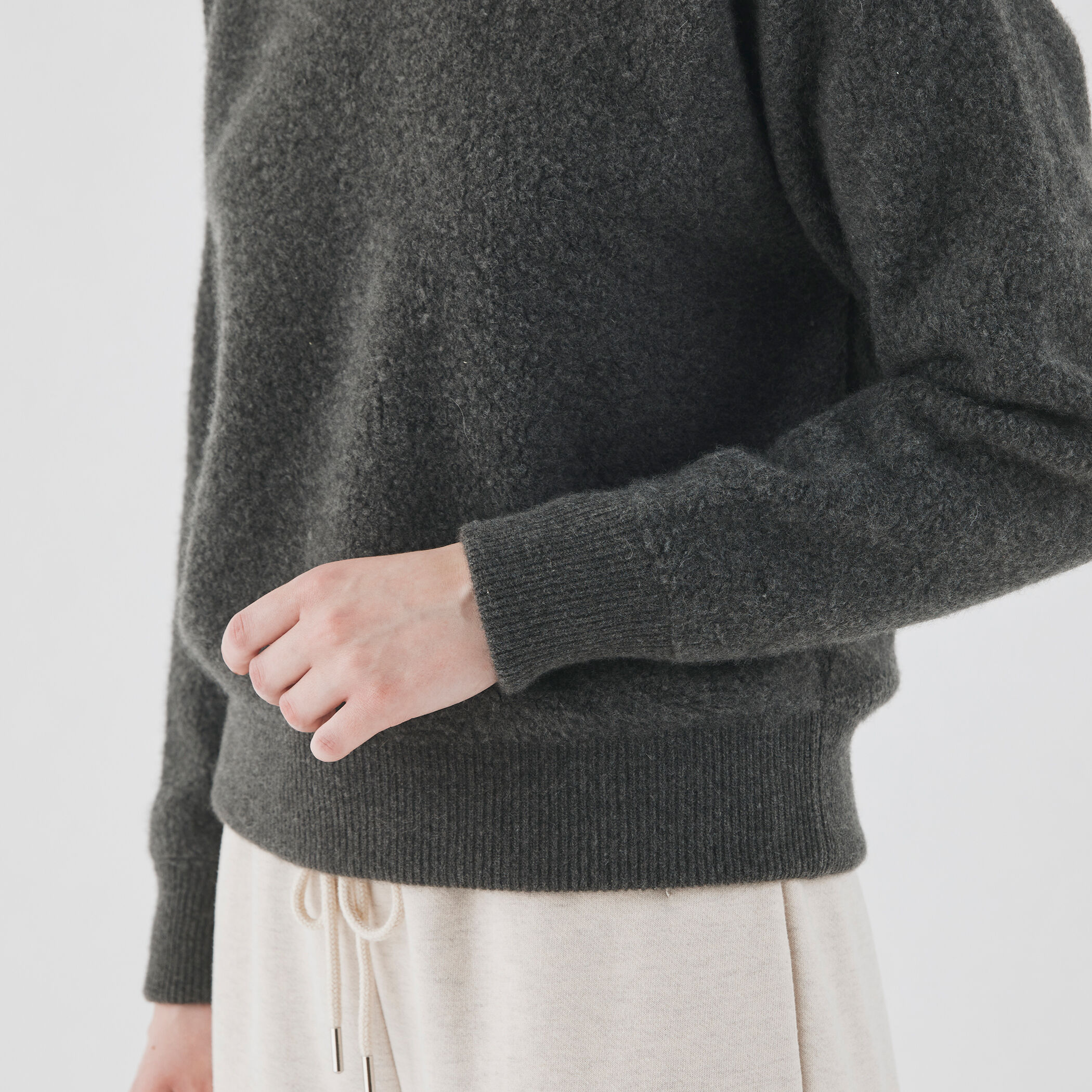 ベビーカシミヤパイル クルーネックプルオーバー｜トゥモローランド