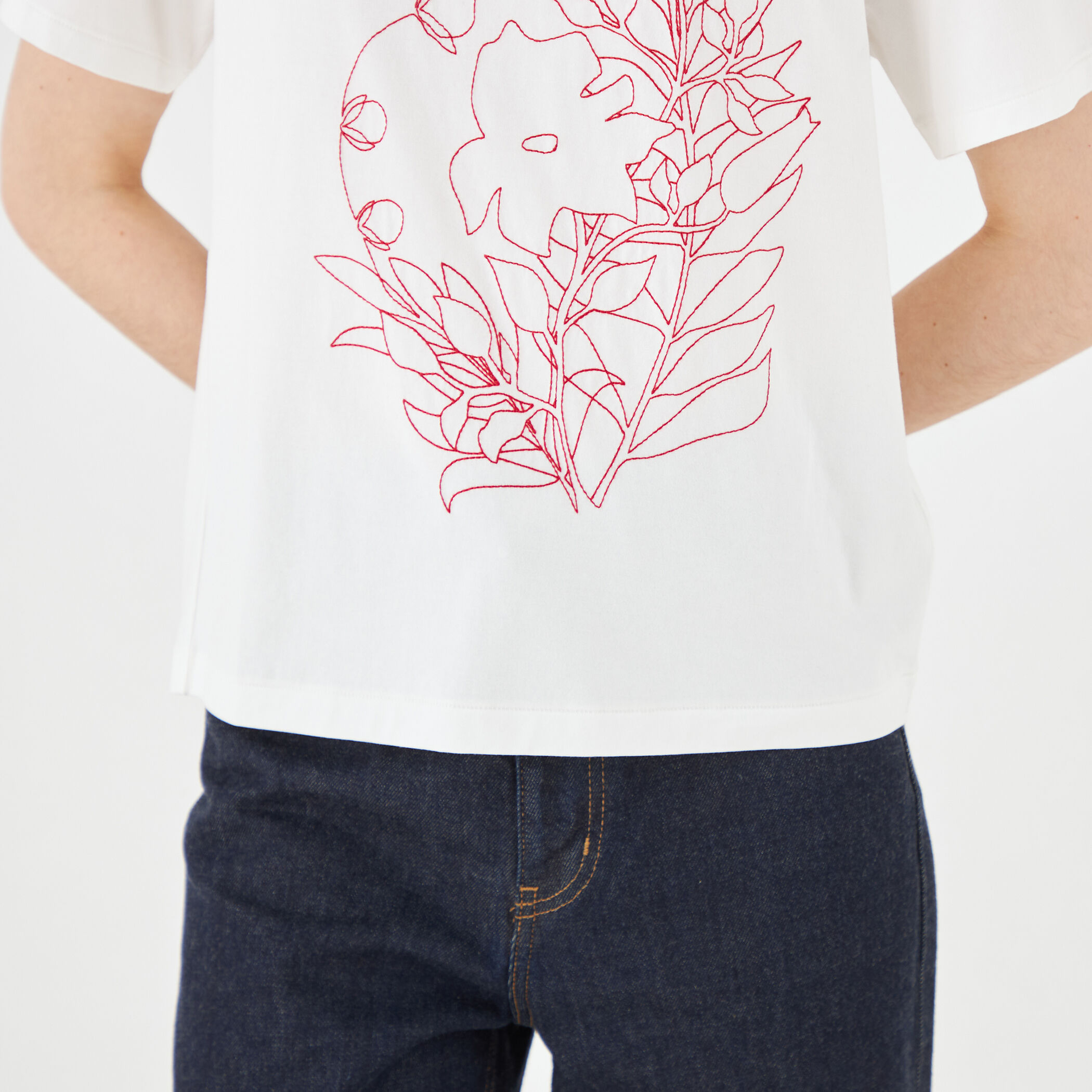 ボタニカルエンブロイダリー Tシャツ｜トゥモローランド 公式通販