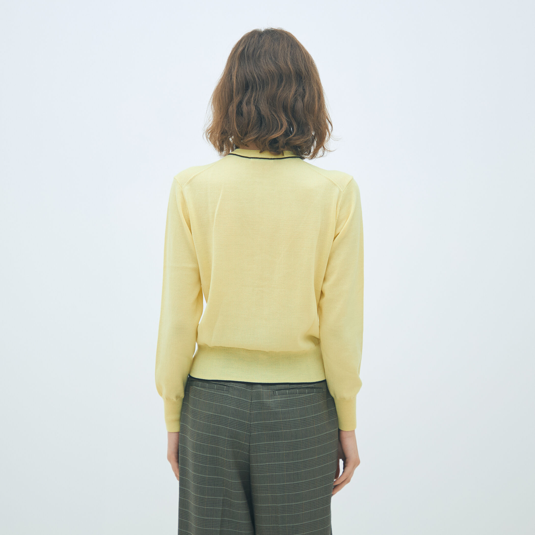 プレーンウール クルーネックカーディガン｜トゥモローランド 公式通販