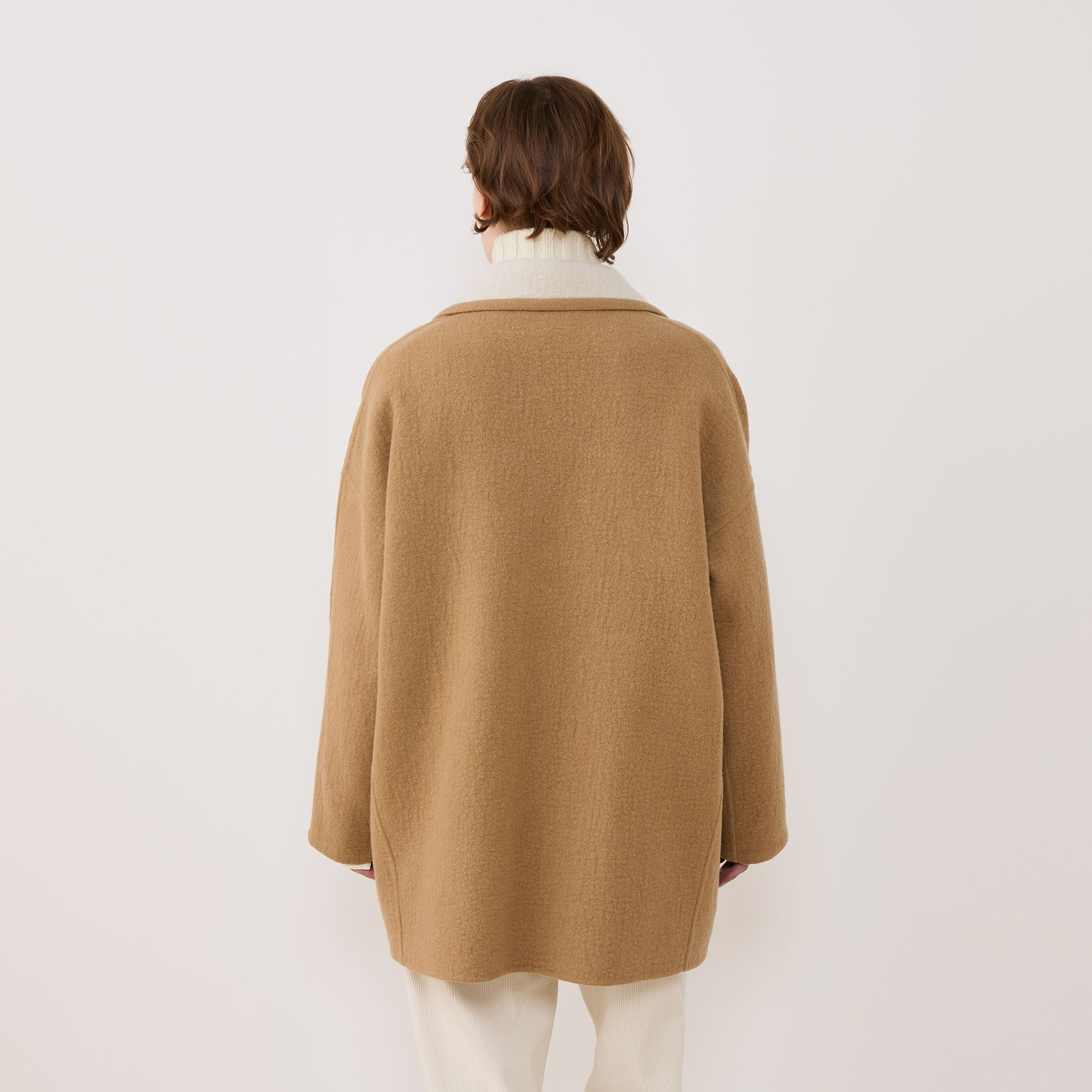 雑誌掲載✨️ebure ライトタフタノーカラードルマンスリーブコート 36 雑誌掲載✨️ebure ライトタフタノーカラードルマンスリーブコート 36