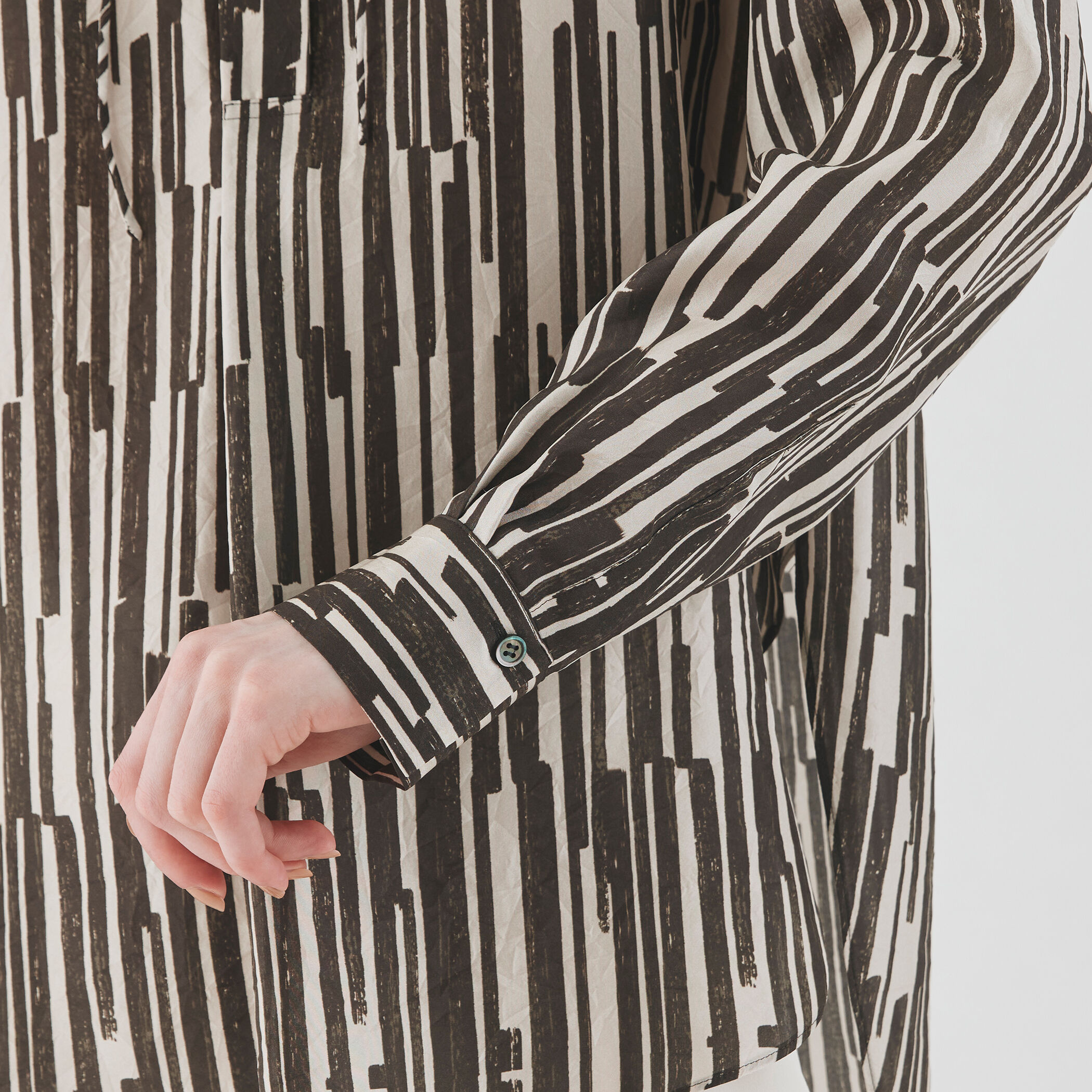 □シルクハブタエプリント スキッパーシャツ｜トゥモローランド 公式通販