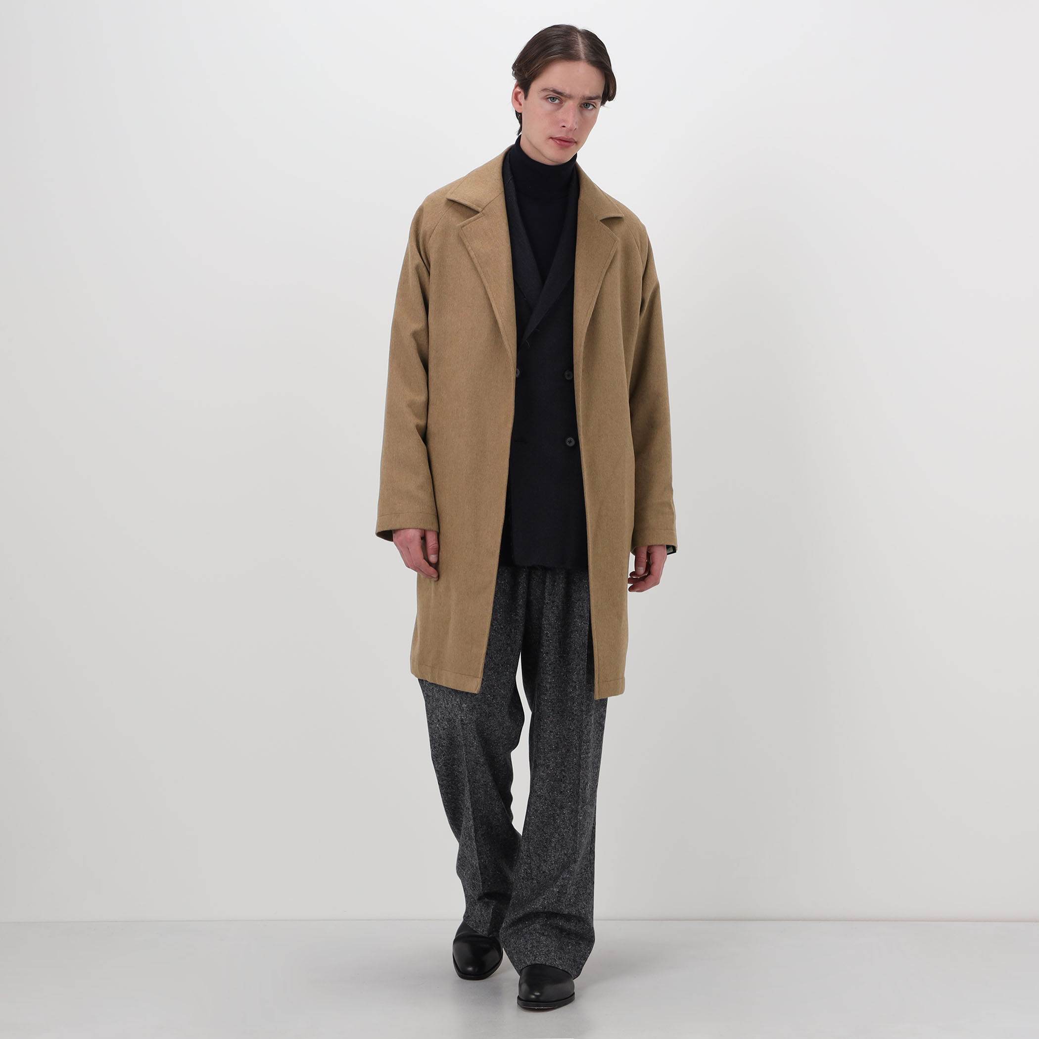 ERRICO FORMICOLA ウール ボタンレスベルテッドコート