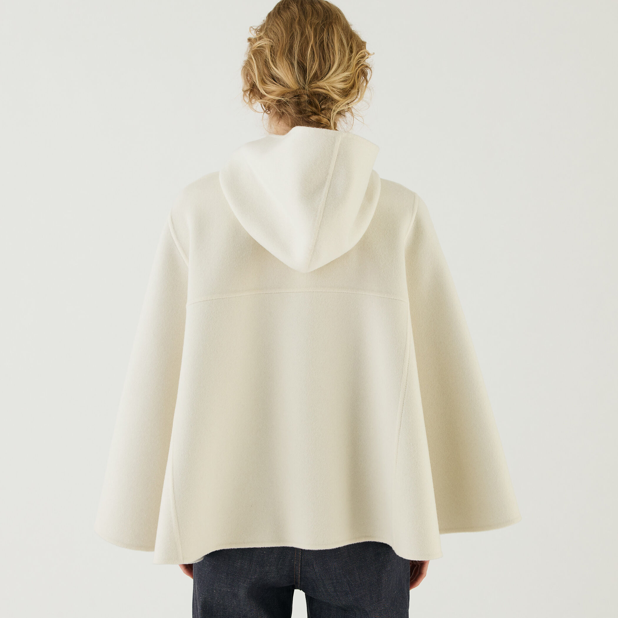 GALERIE VIE / ウールダブルフェイス フーテッドポンチョ / ホワイト / F コート 新品 GALERIE VIE レディース ウール100% レザー部分:牛革 2024 23 店舗