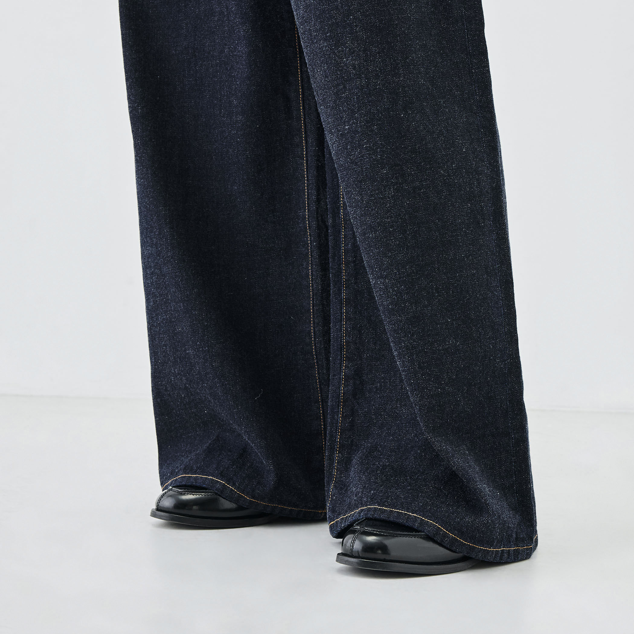 WEB先行予約】インディゴデニム ドローコードパンツ｜トゥモローランド