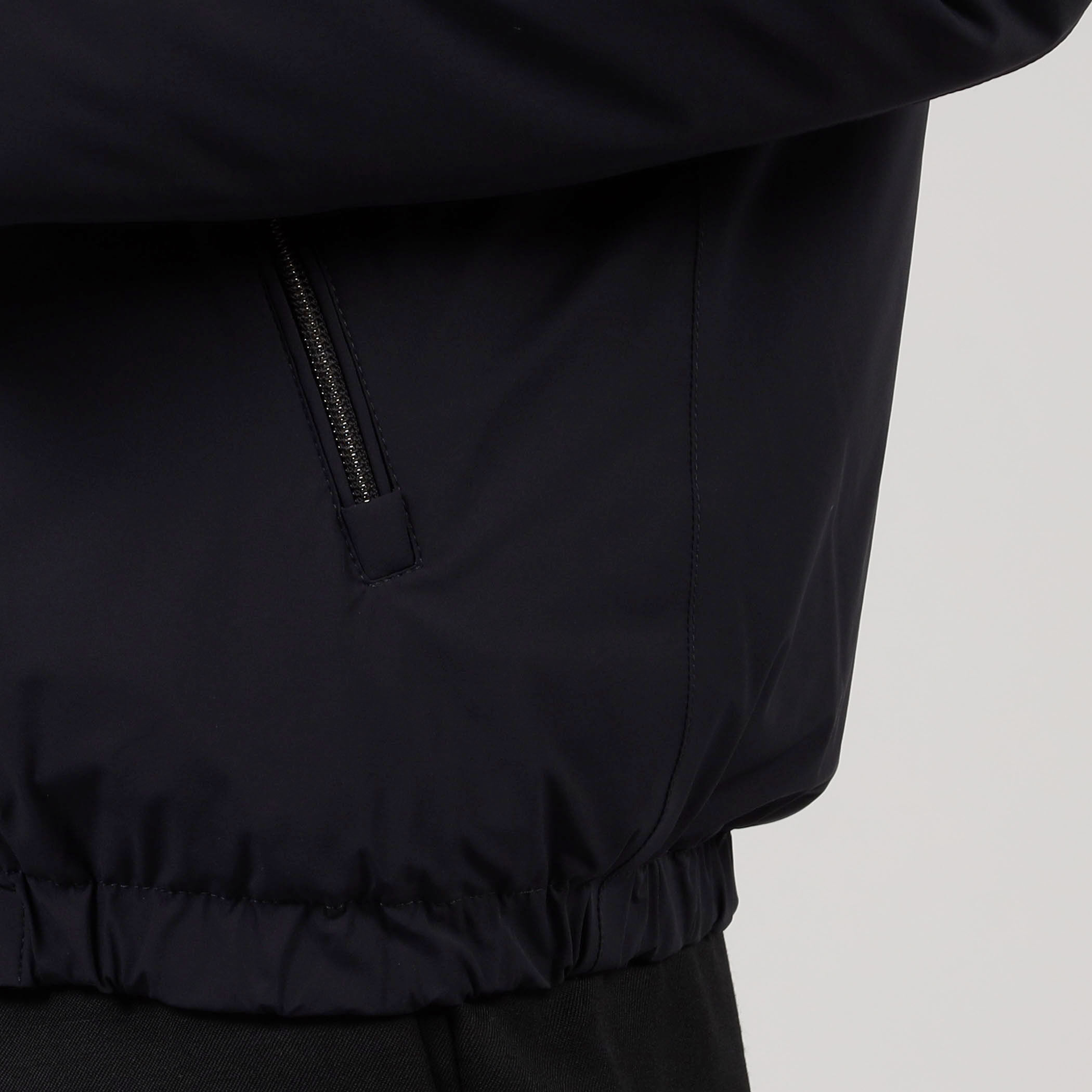 【ほぼ新品】HERNO Laminarストレッチマットナイロンフーデットブルゾン ヘルノ / HERNO / リゾート / RESORT / TRAVEL PACK / 超軽量