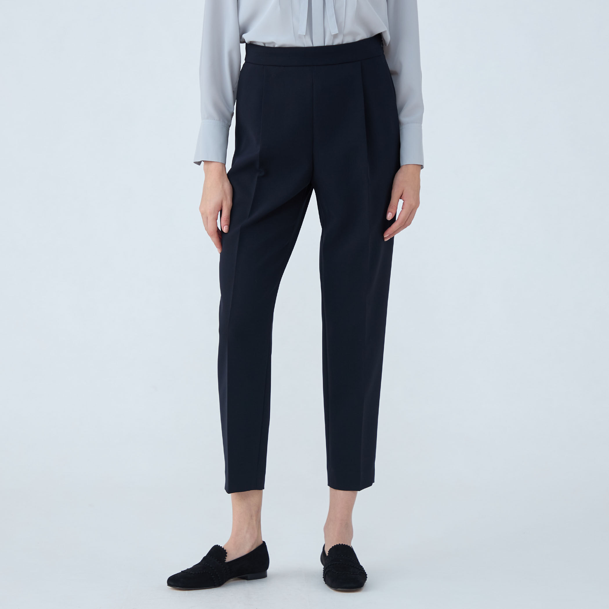 ドライダブルクロス フロントタックテーパードパンツ